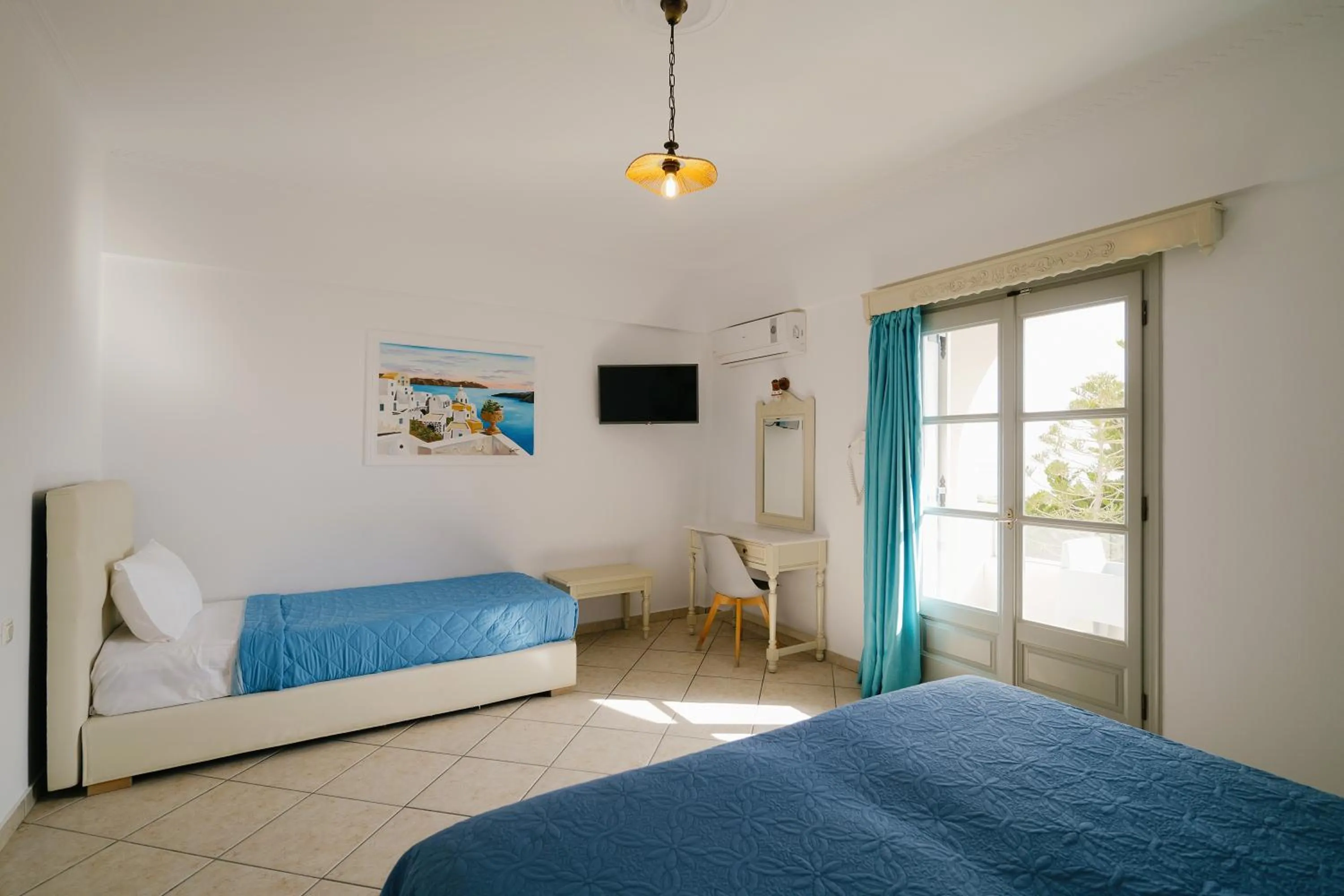 Bedroom, Bed in my life suites