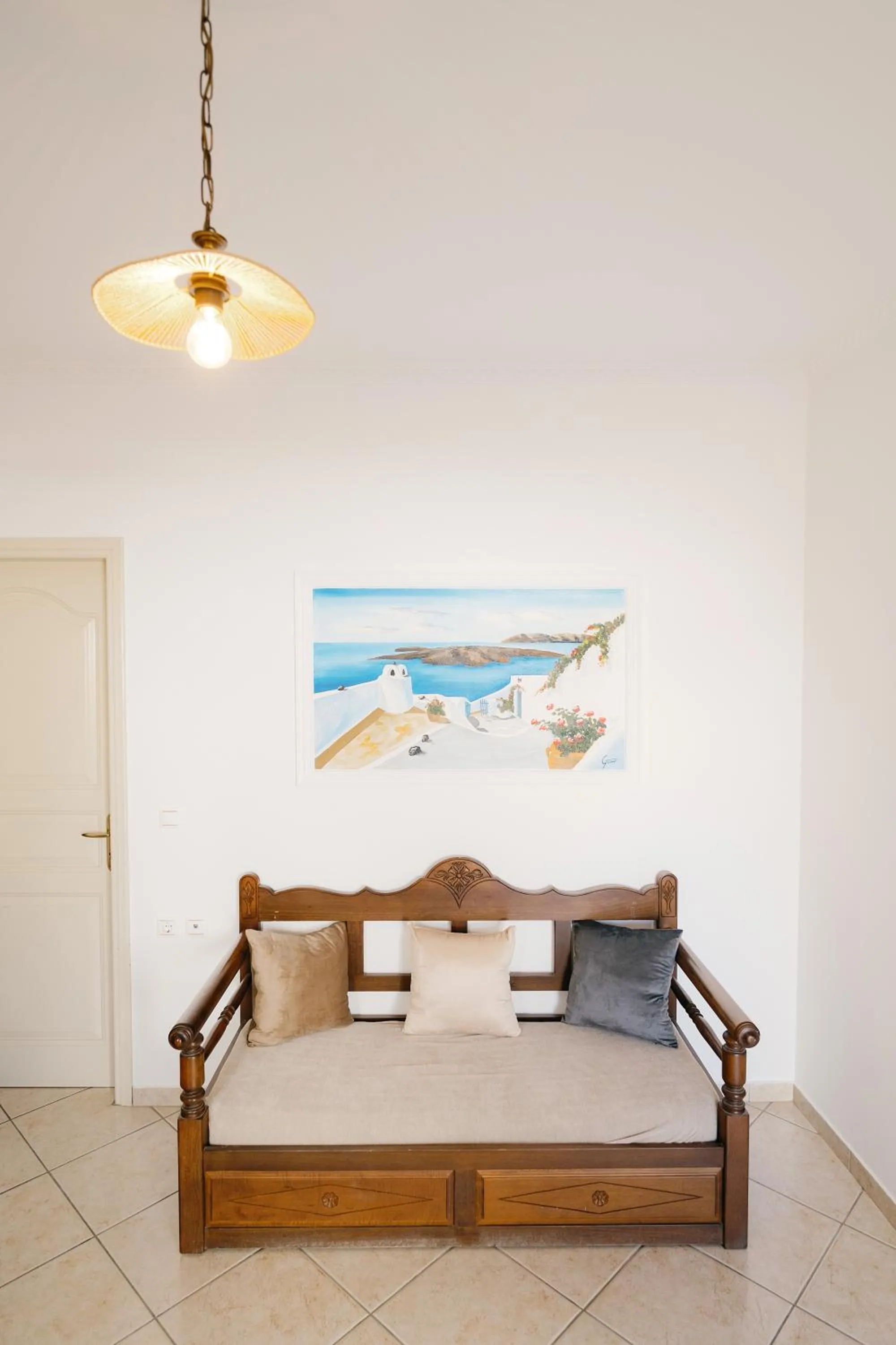 Seating area, Bed in my life suites