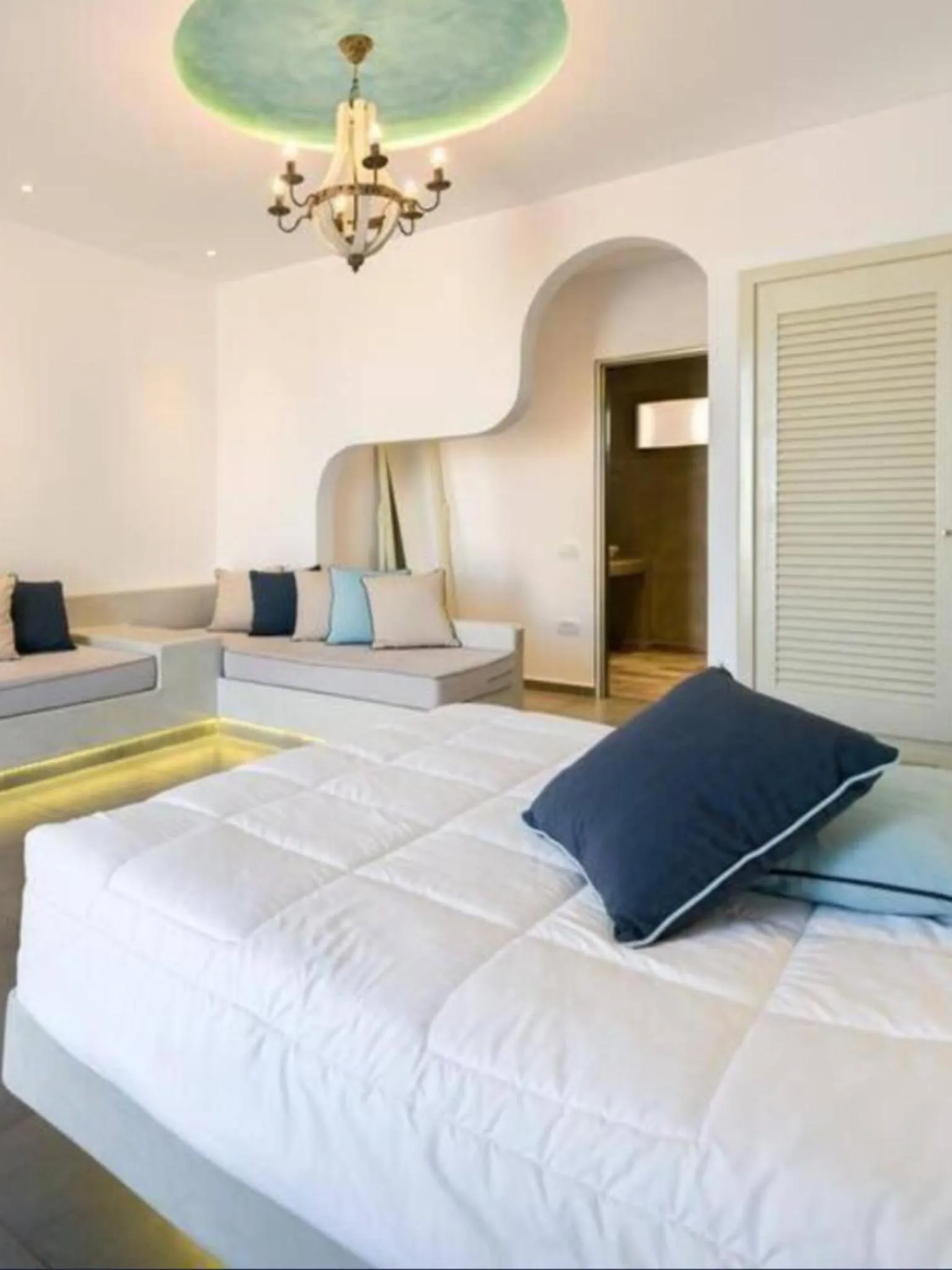 Bed in my life suites