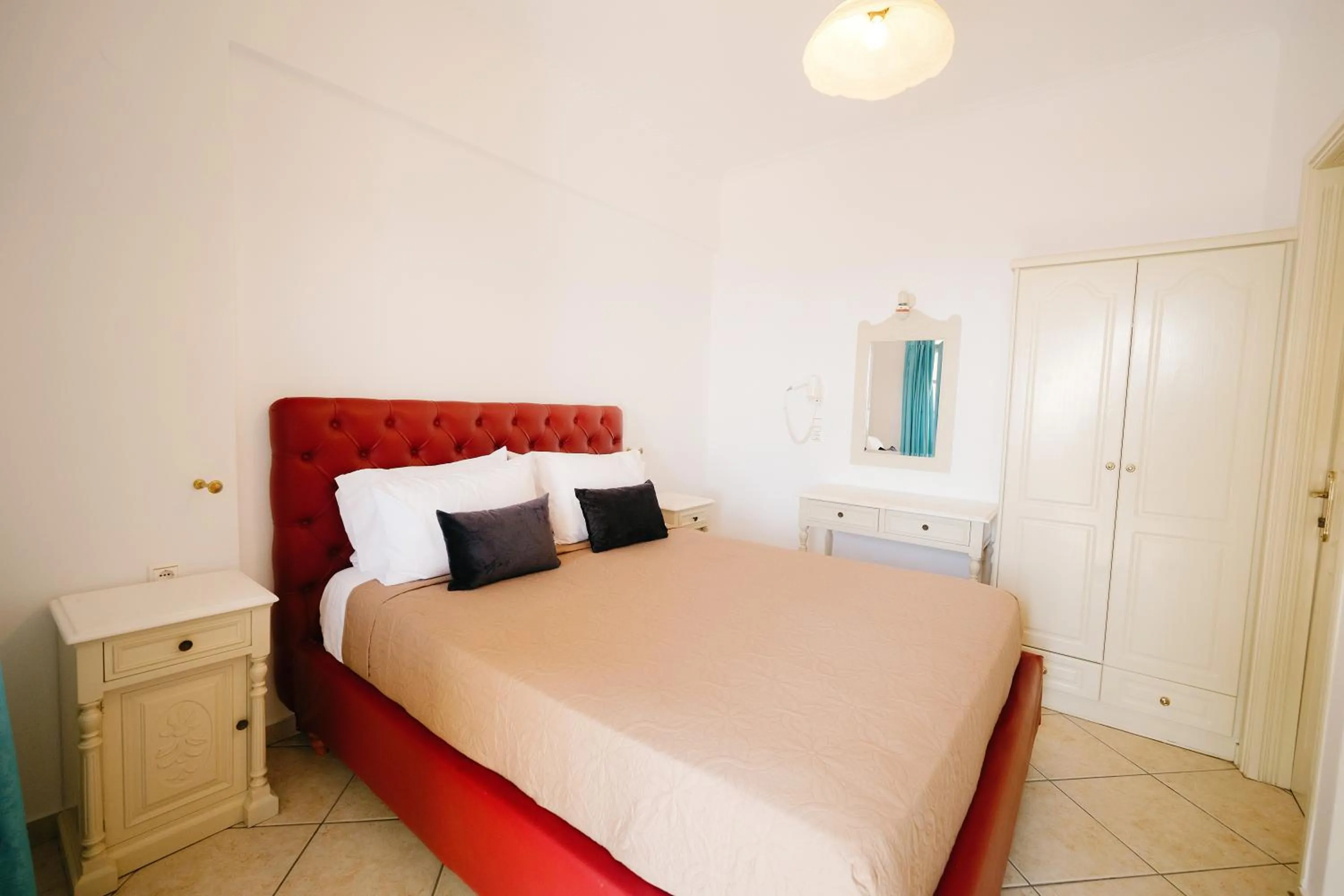 Bedroom, Bed in my life suites