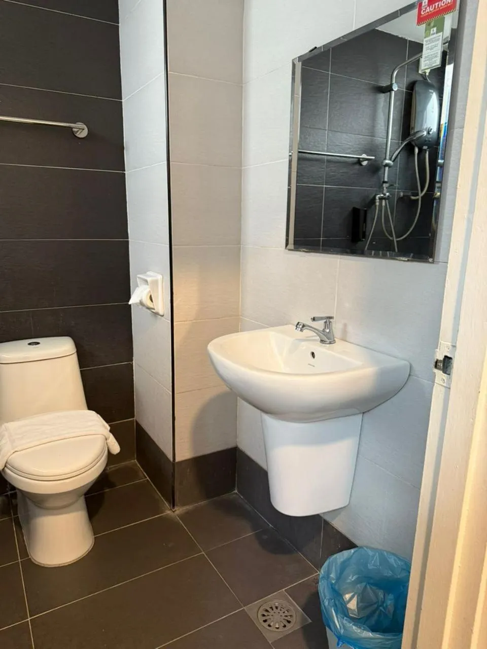 Bathroom in Asto Hotel Kuala Lumpur