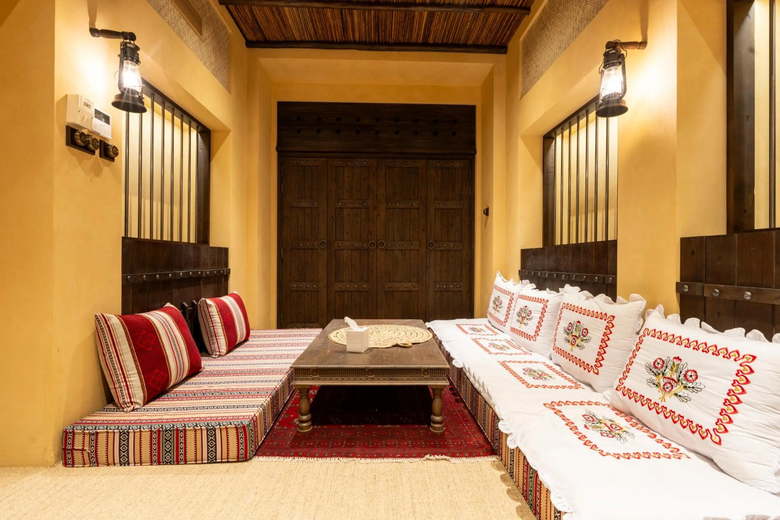 Seating area, Bed in The Luxe Retreat Hotel Apartments
