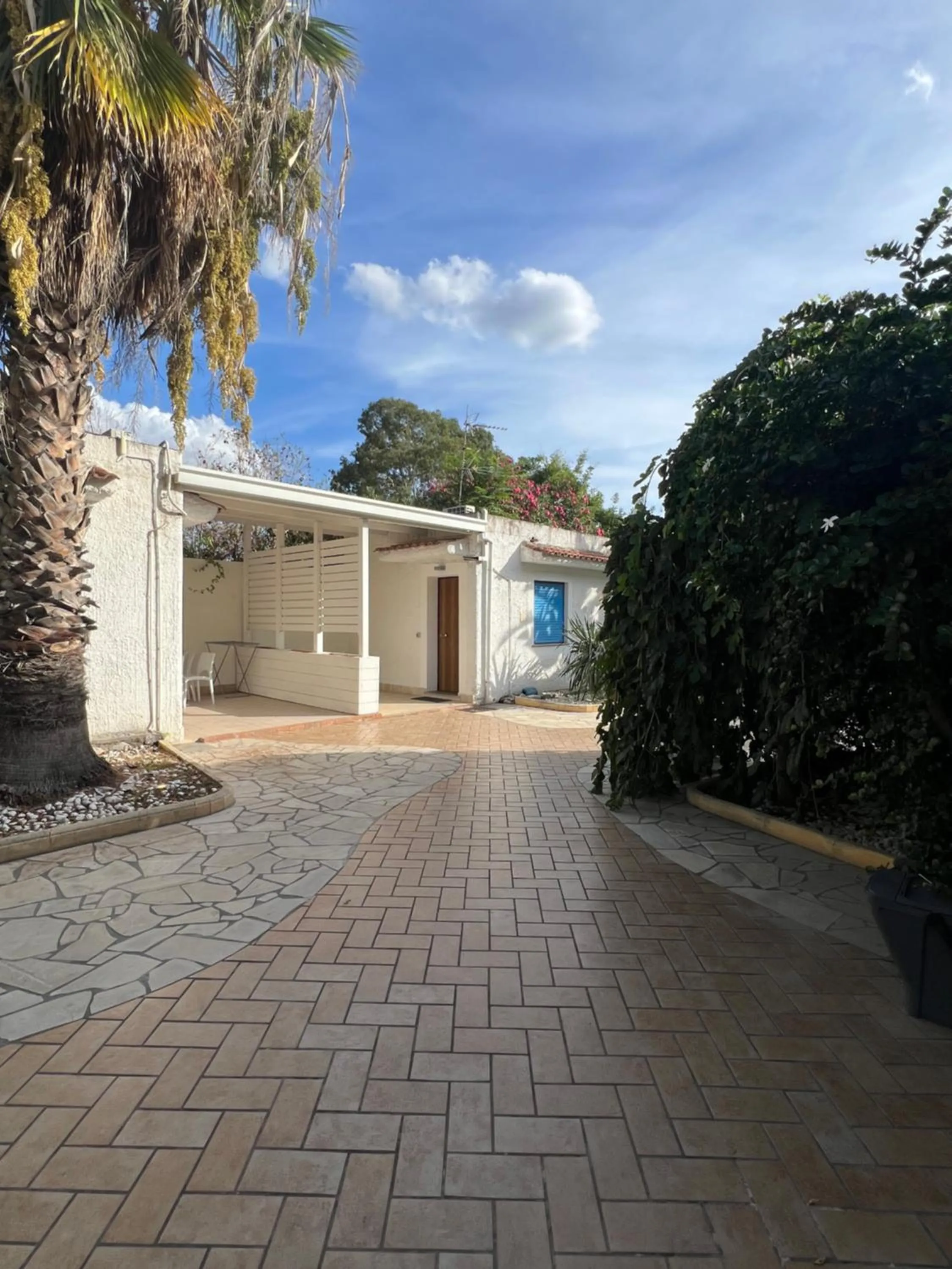 Property building in Regent Beachotel