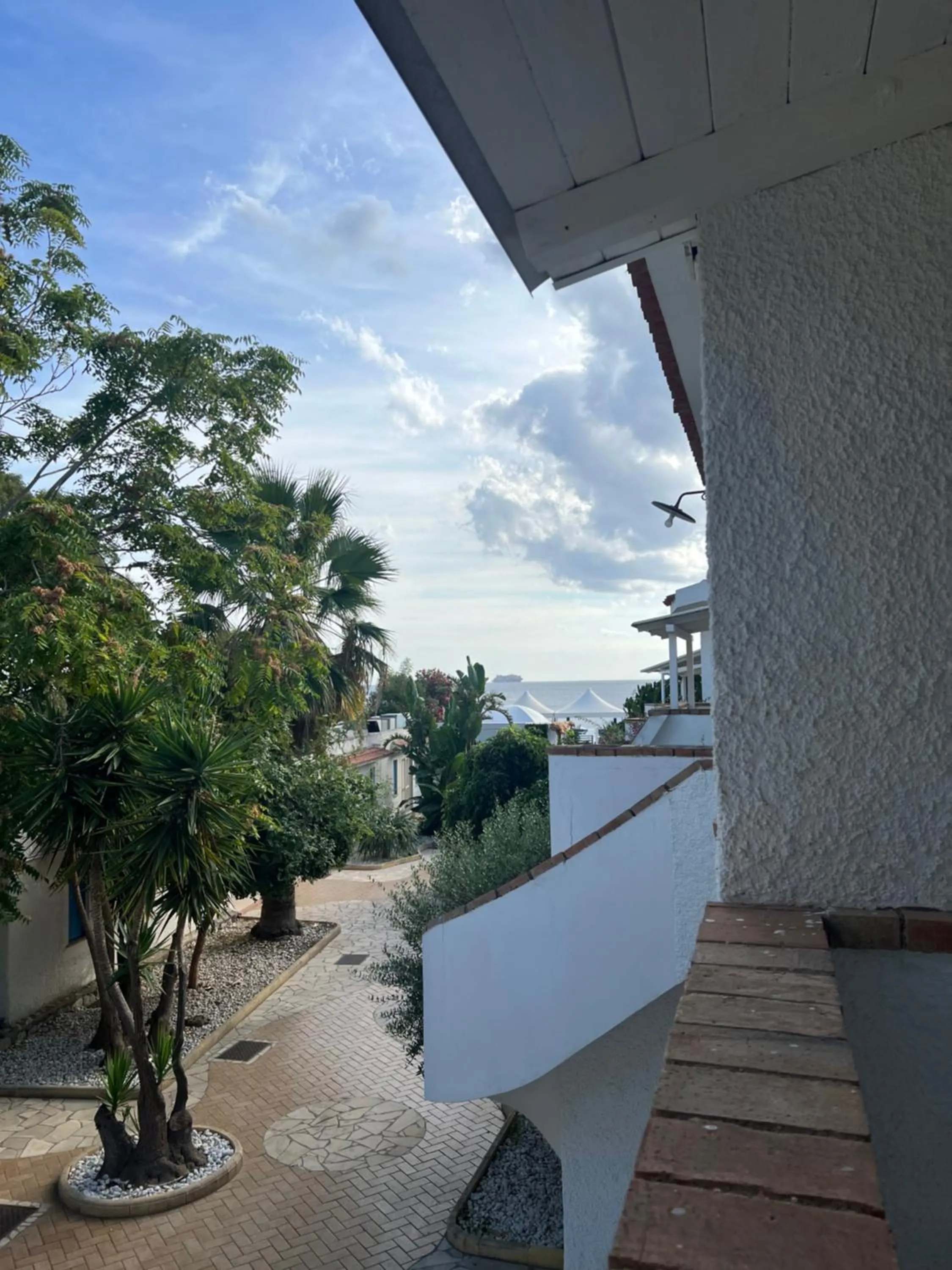 Two-Bedroom Apartment with Balcony in Regent Beachotel