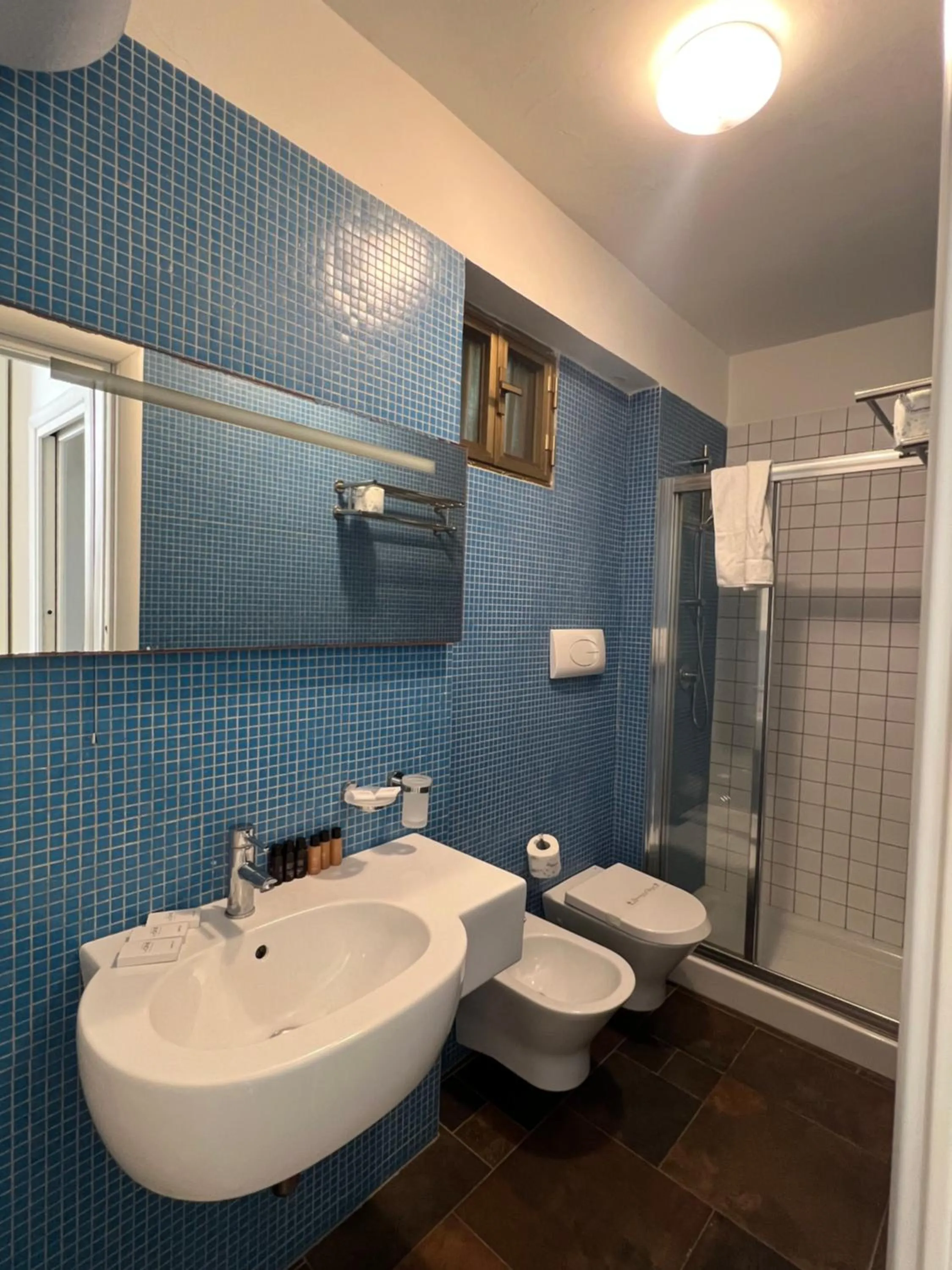 Bathroom in Regent Beachotel