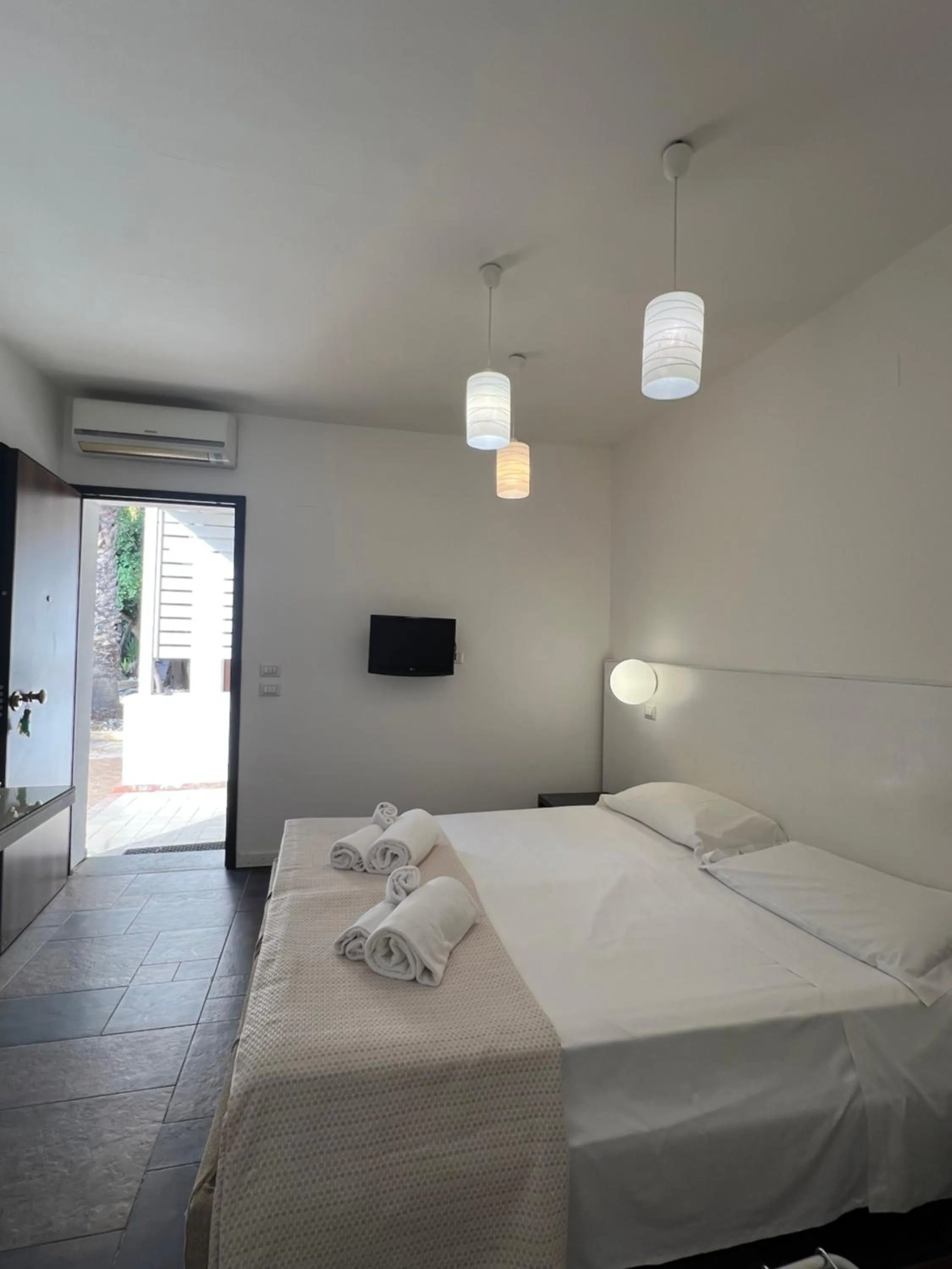 Bed in Regent Beachotel