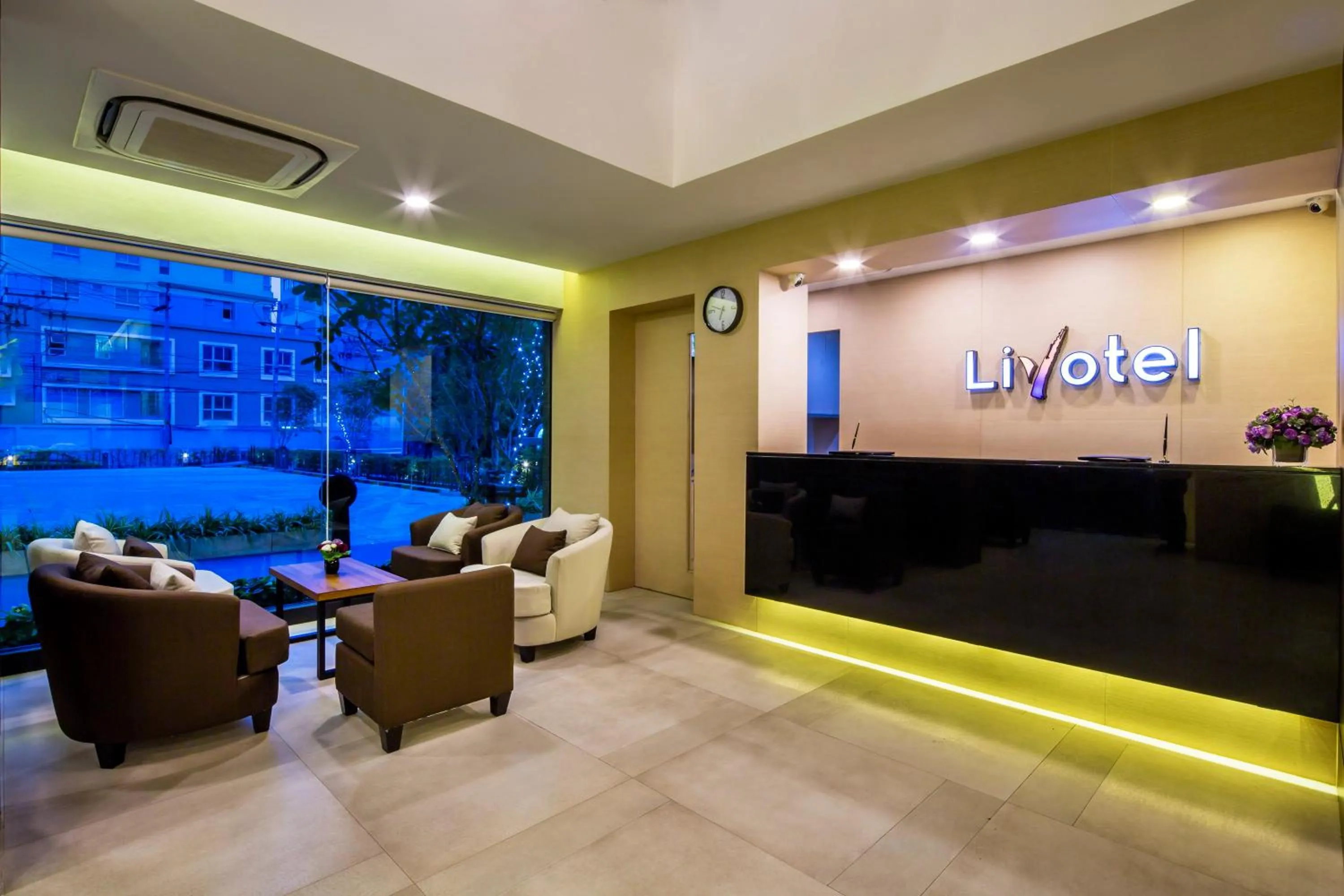 Lobby or reception in Livotel Hotel Kaset Nawamin Bangkok