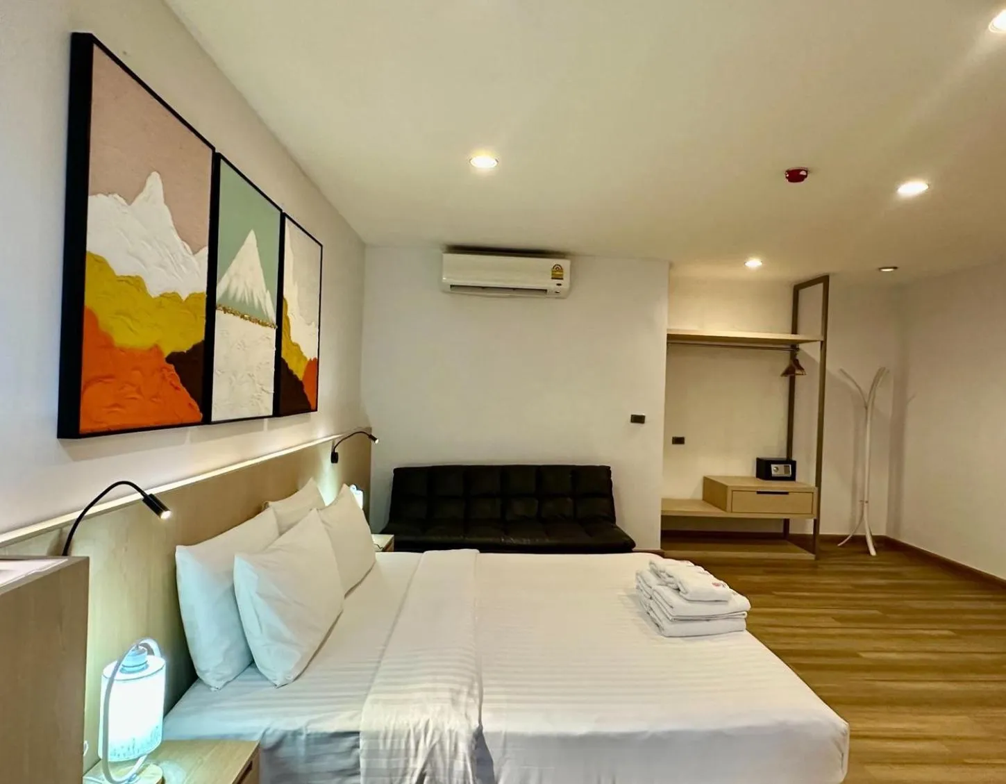 Guests, Bed in Sakura Sky Residence