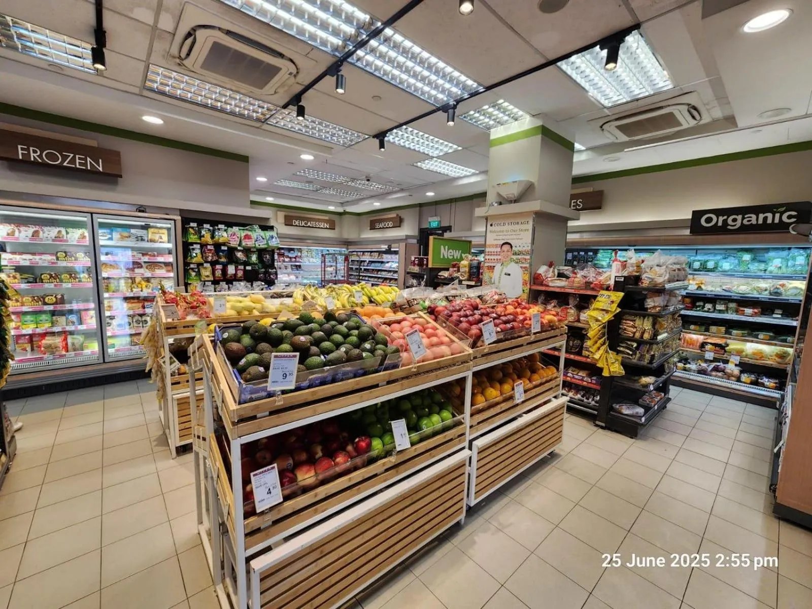 Supermarket/grocery shop in Alocassia Serviced Apartments
