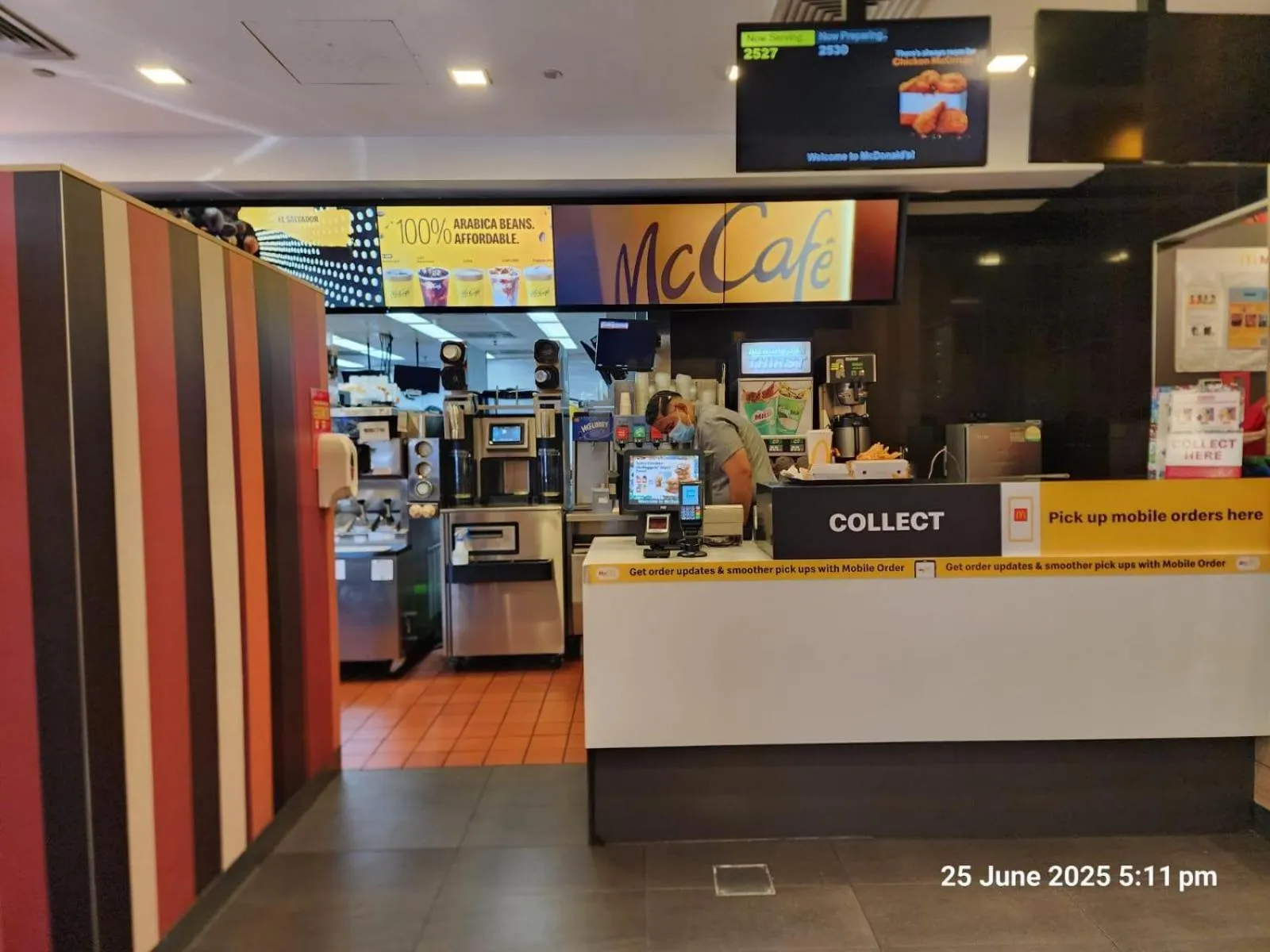 Restaurant/places to eat in Alocassia Serviced Apartments