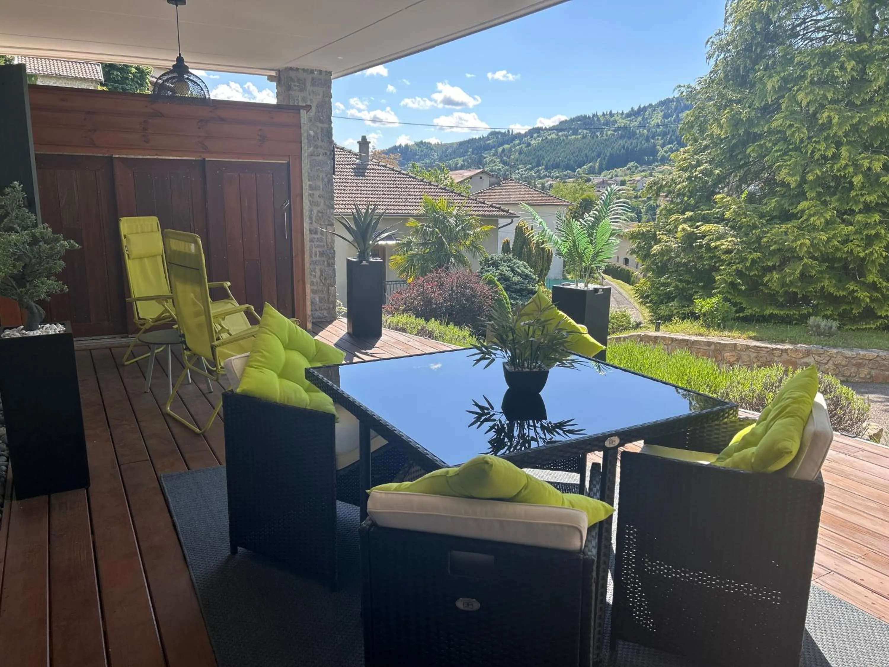 Balcony/Terrace in Chambre d'hôtes de la Riaille 400 m de la dolce via