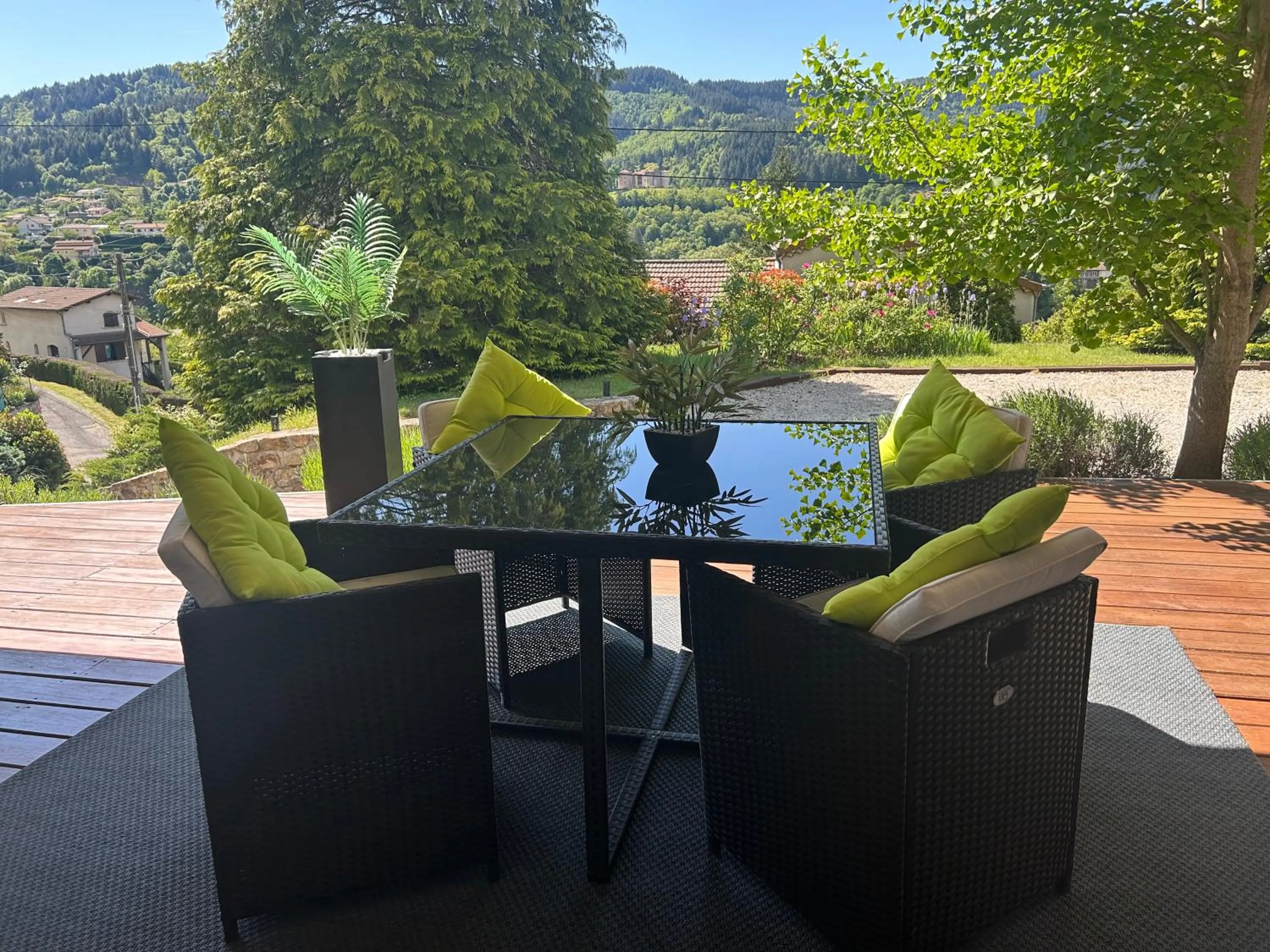 Balcony/Terrace in Chambre d'hôtes de la Riaille 400 m de la dolce via