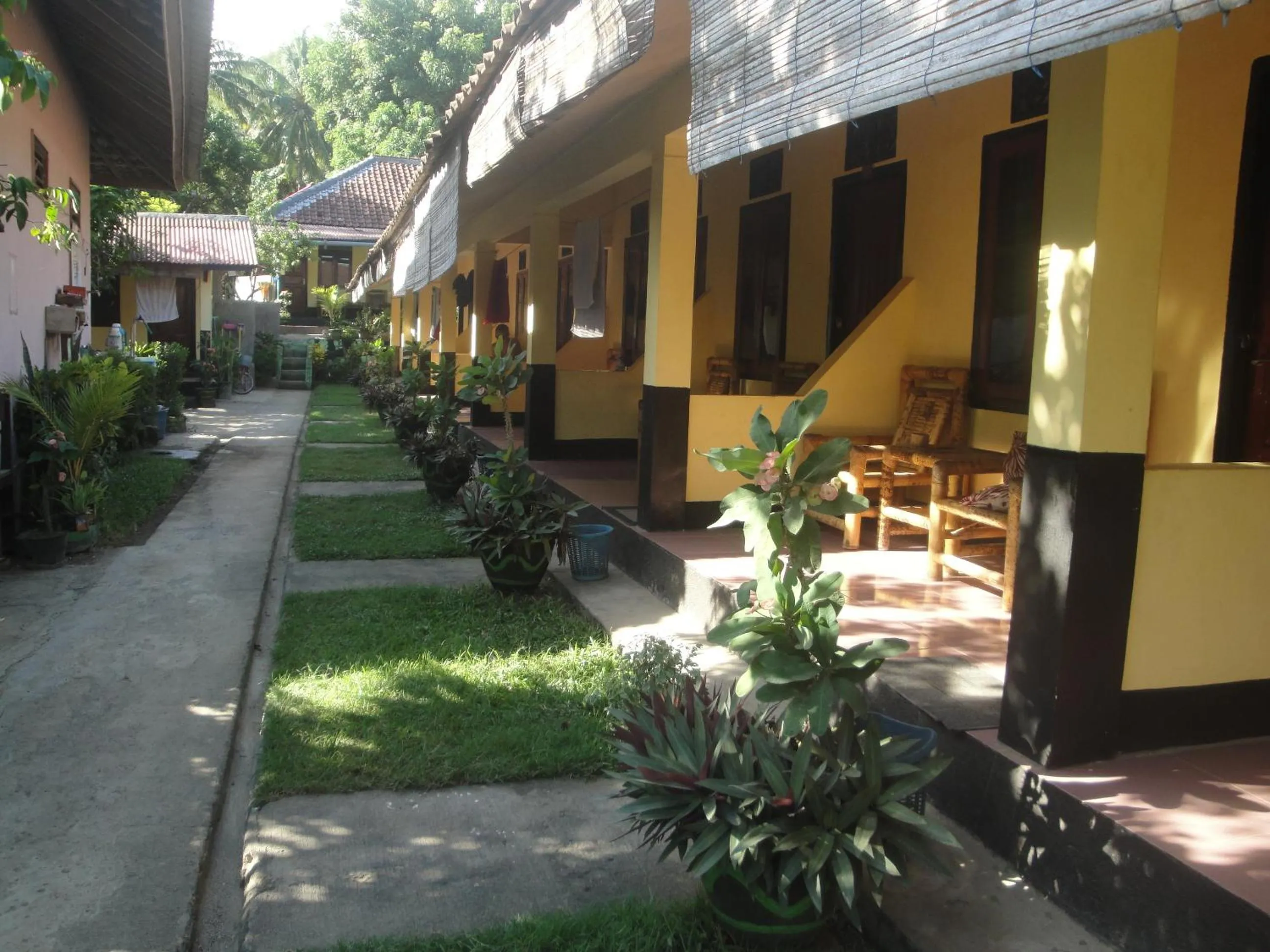Property building in Diyah Homestay