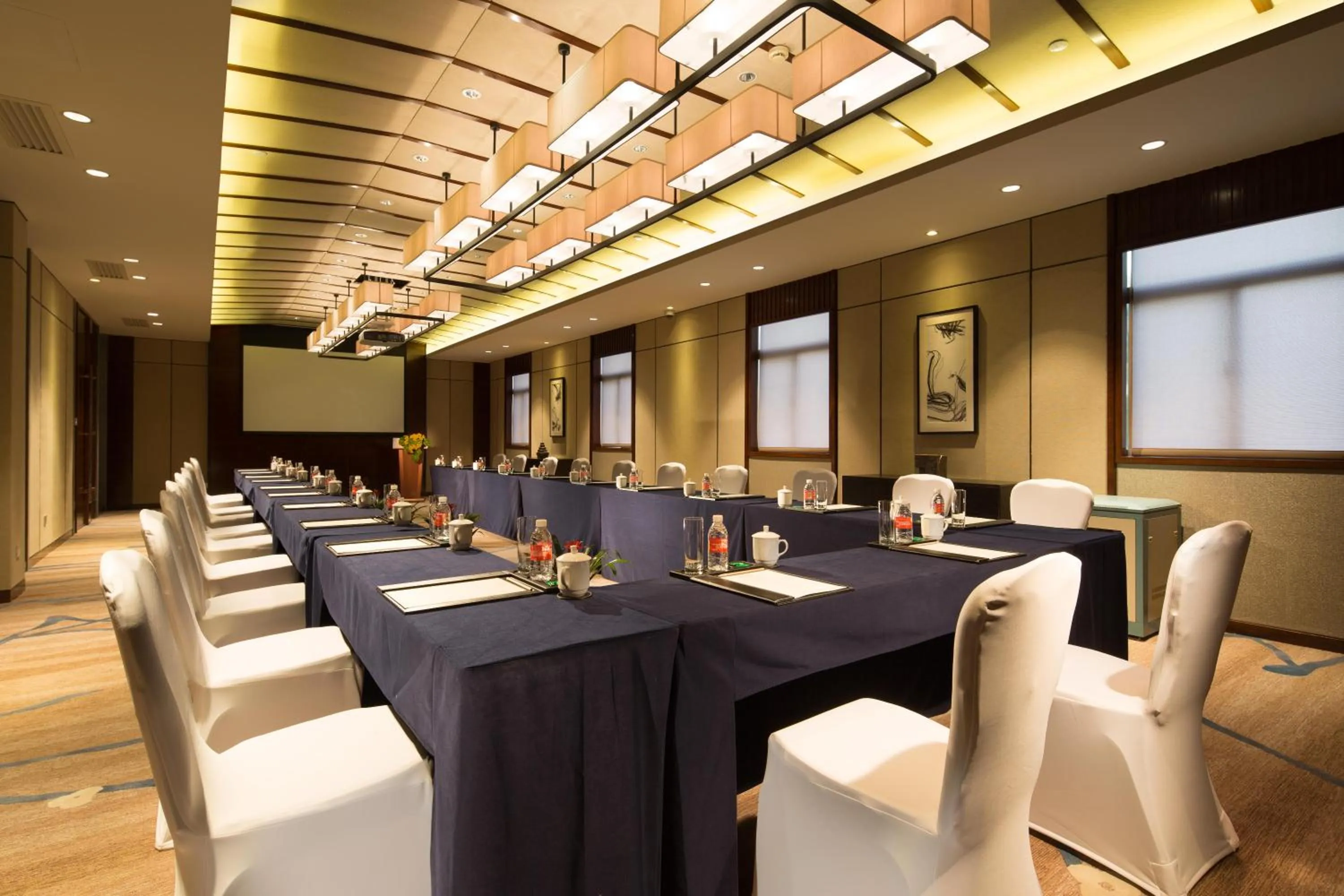 Meeting/conference room in Cheery Dragon Canal Hotel Hangzhou - Intangible Cultural Heritage Hotel