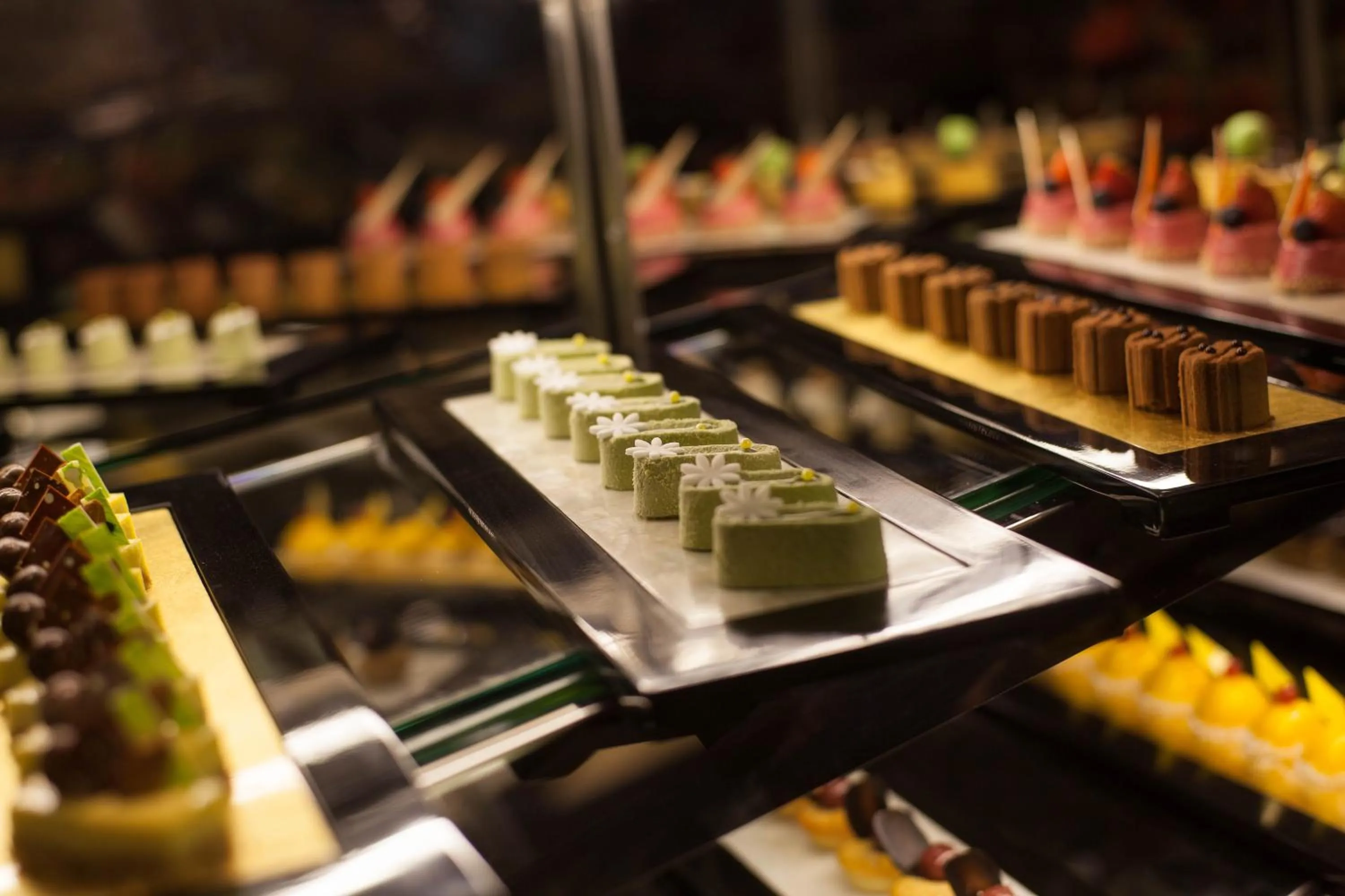 Dinner in Cheery Dragon Canal Hotel Hangzhou - Intangible Cultural Heritage Hotel