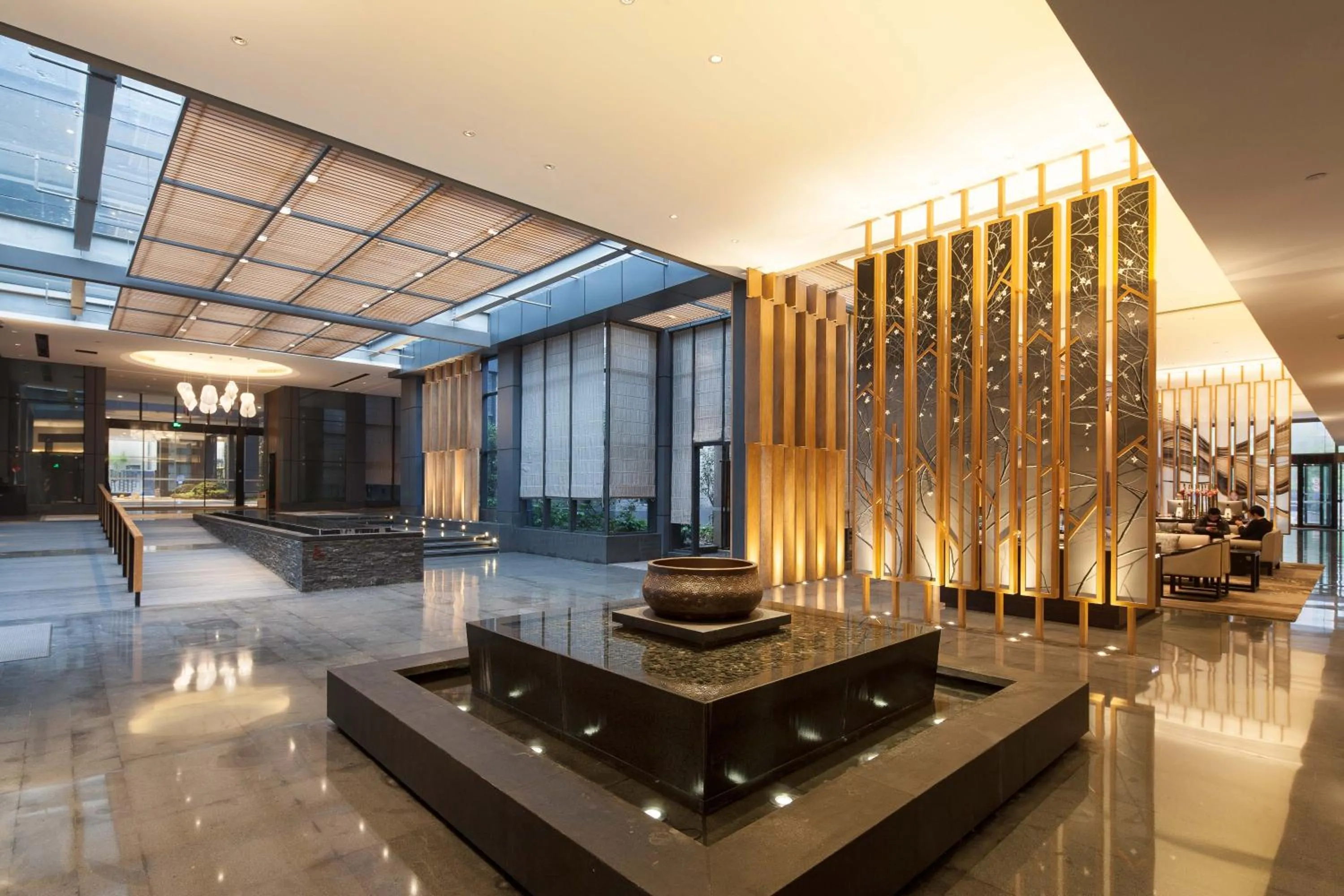 Lobby or reception in Cheery Dragon Canal Hotel Hangzhou - Intangible Cultural Heritage Hotel