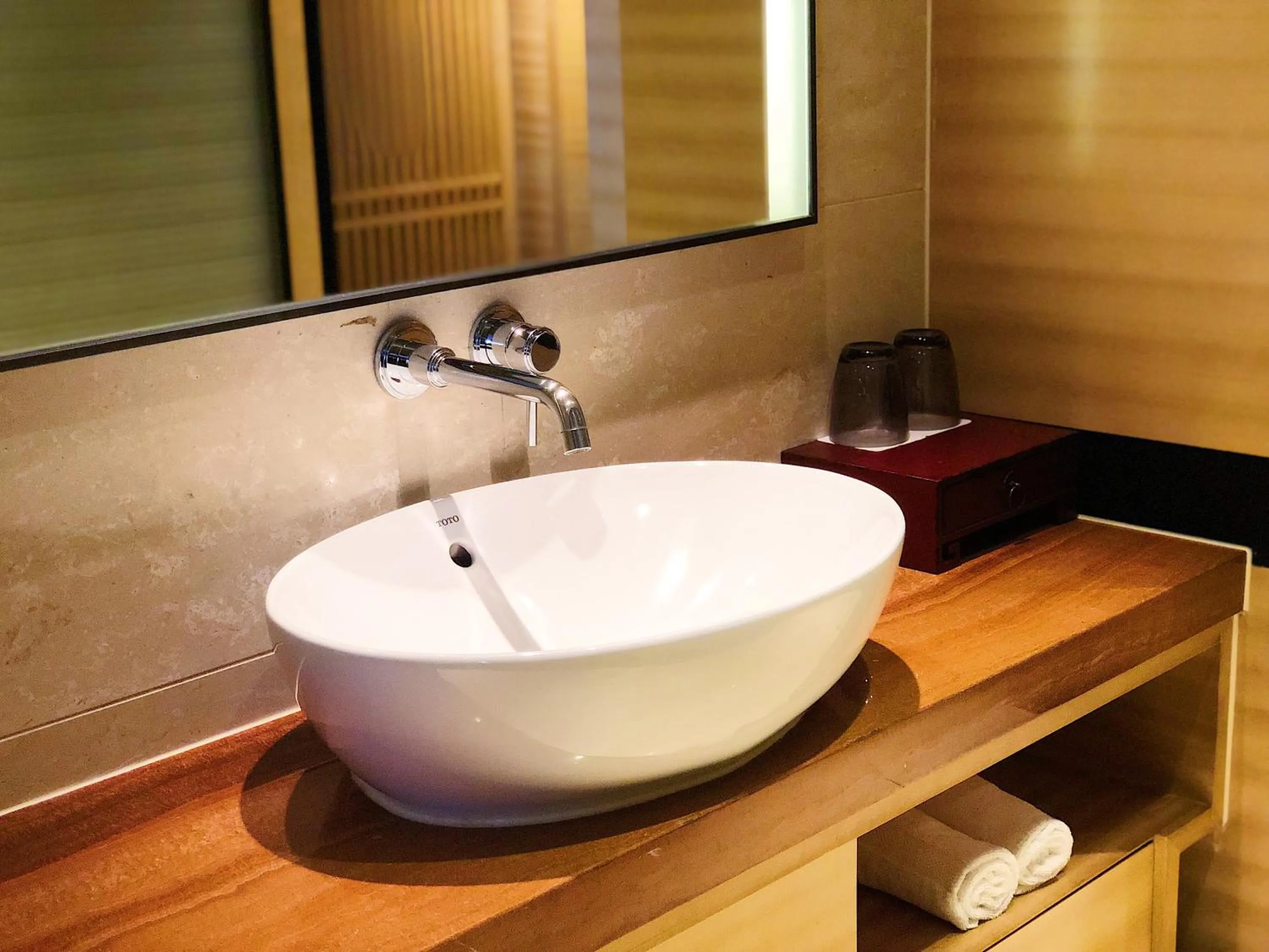 Cheery Dragon Canal Hotel Hangzhou - Intangible Cultural Heritage Hotel