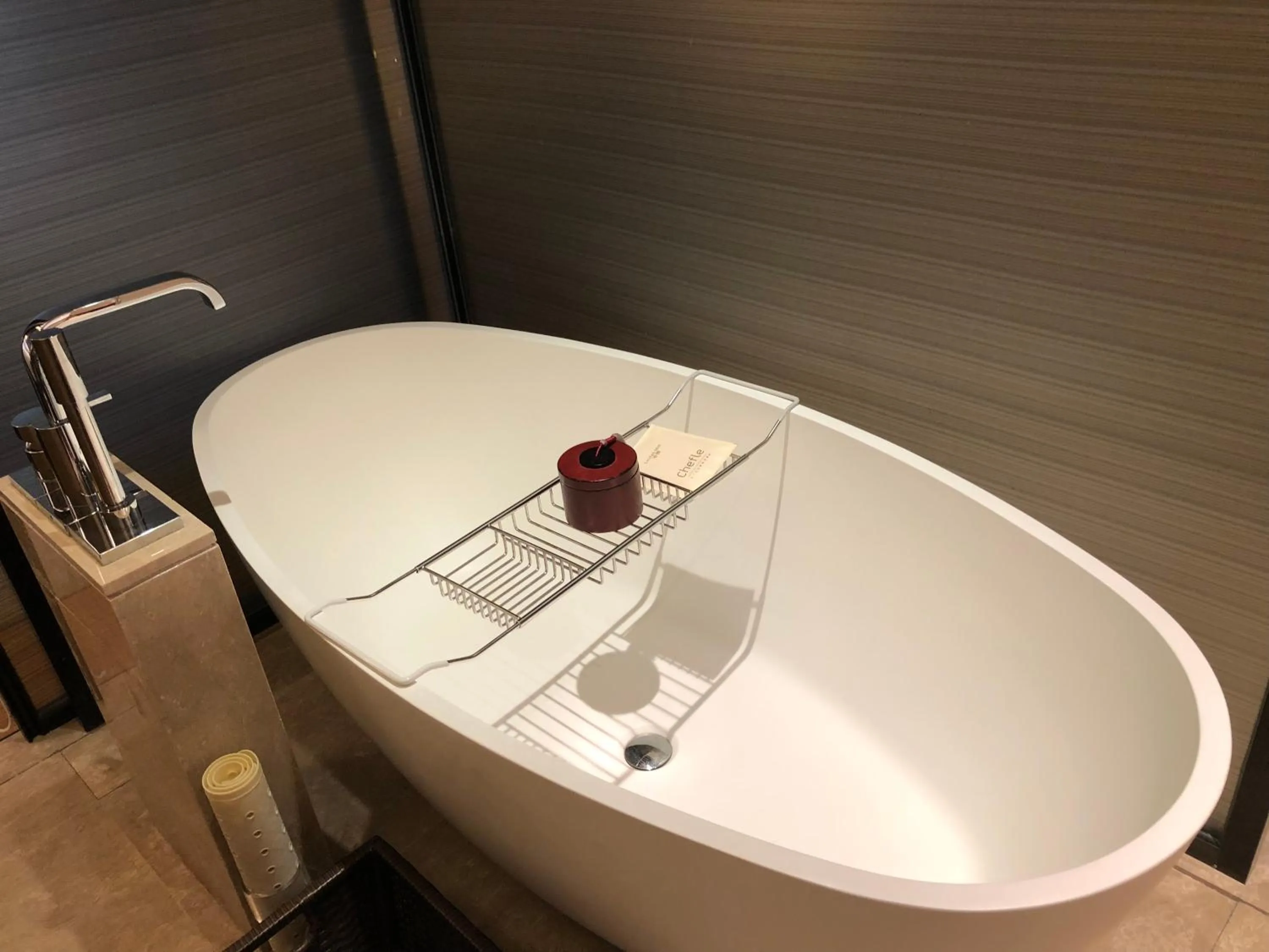 Bathroom in Cheery Dragon Canal Hotel Hangzhou - Intangible Cultural Heritage Hotel