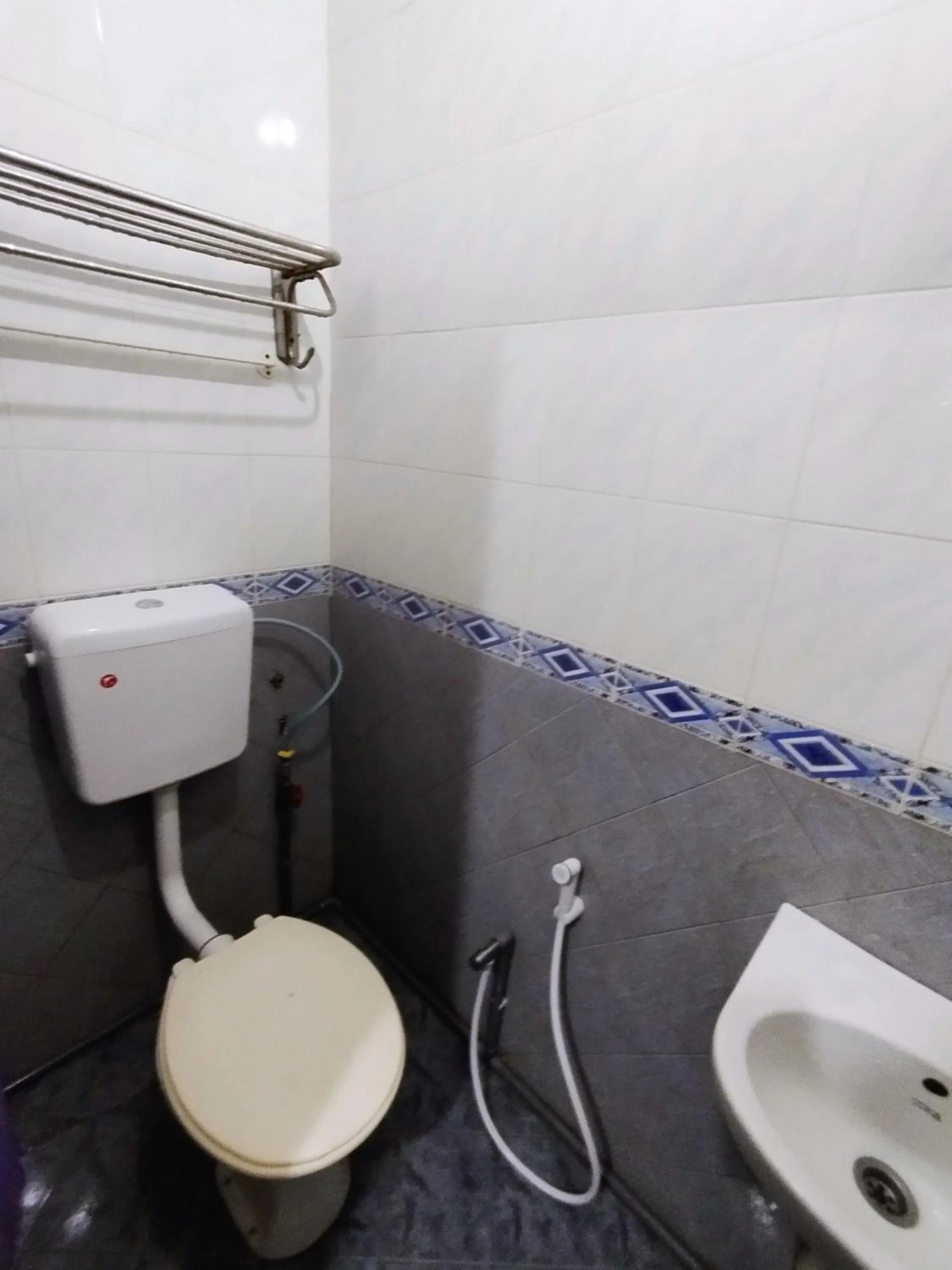 Toilet in 98 Inn BilikXpert at Chow Kit