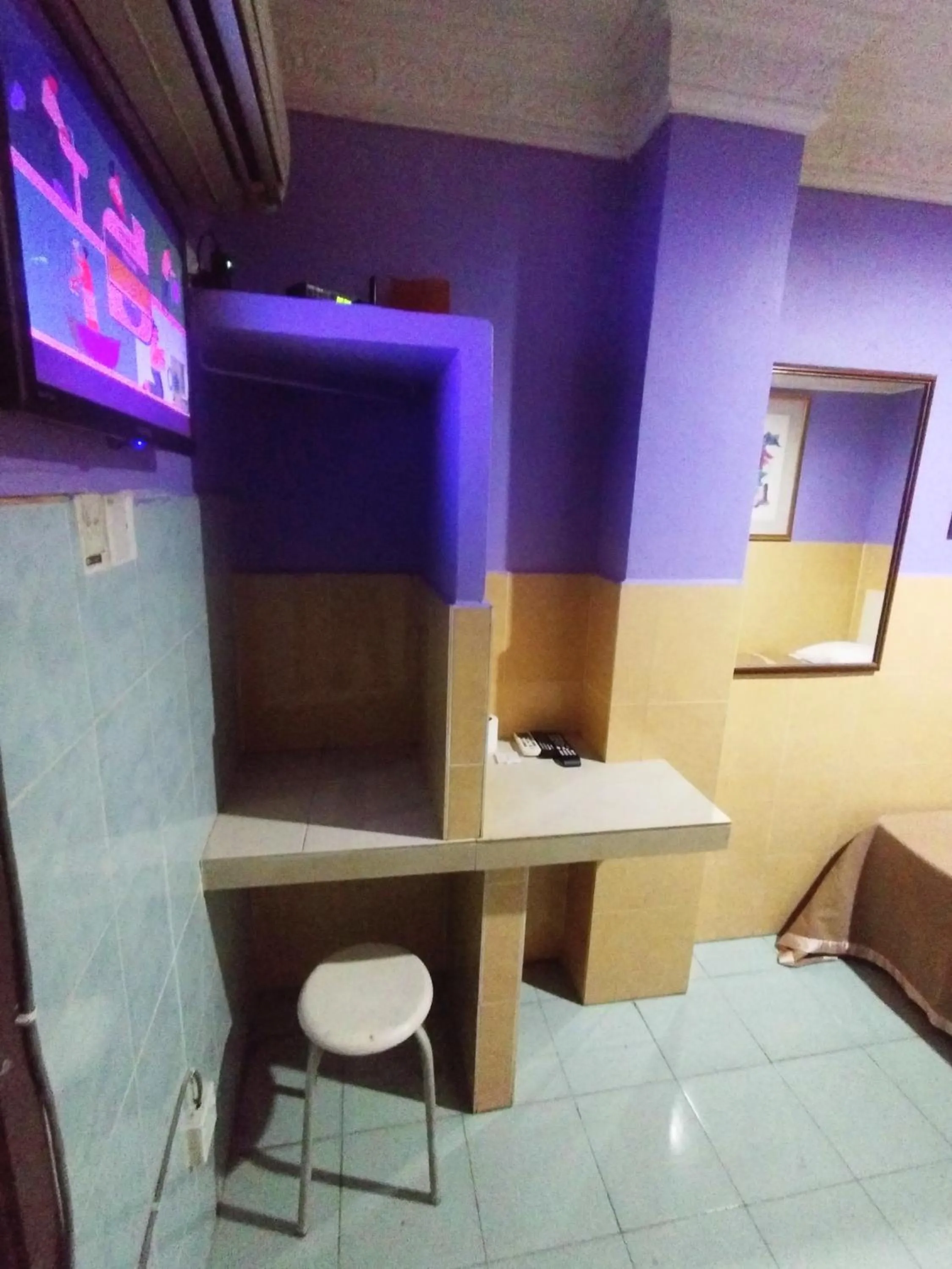 TV and multimedia in 98 Inn BilikXpert at Chow Kit