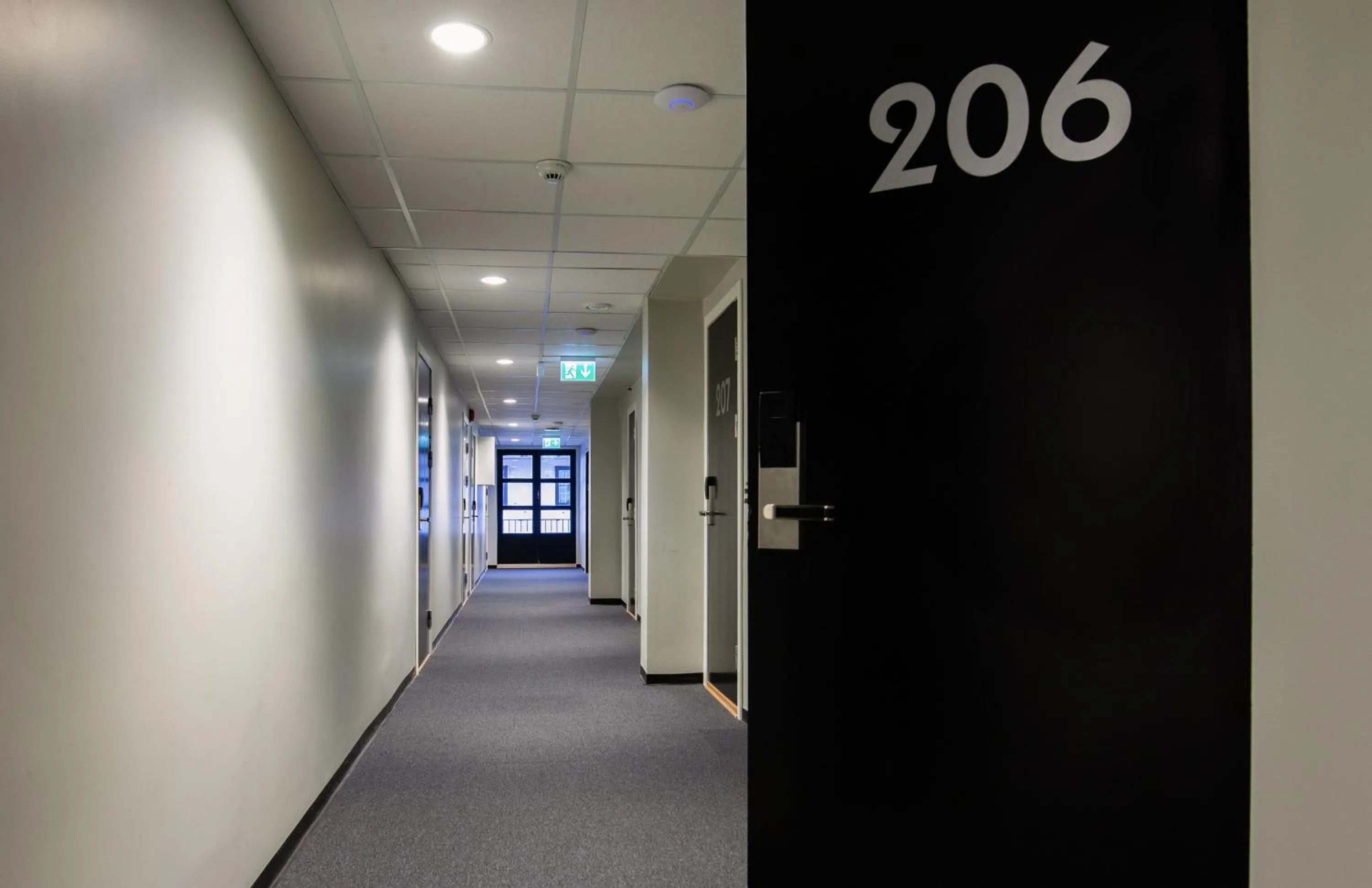 Text overlay in Narvik Hotel Wivel