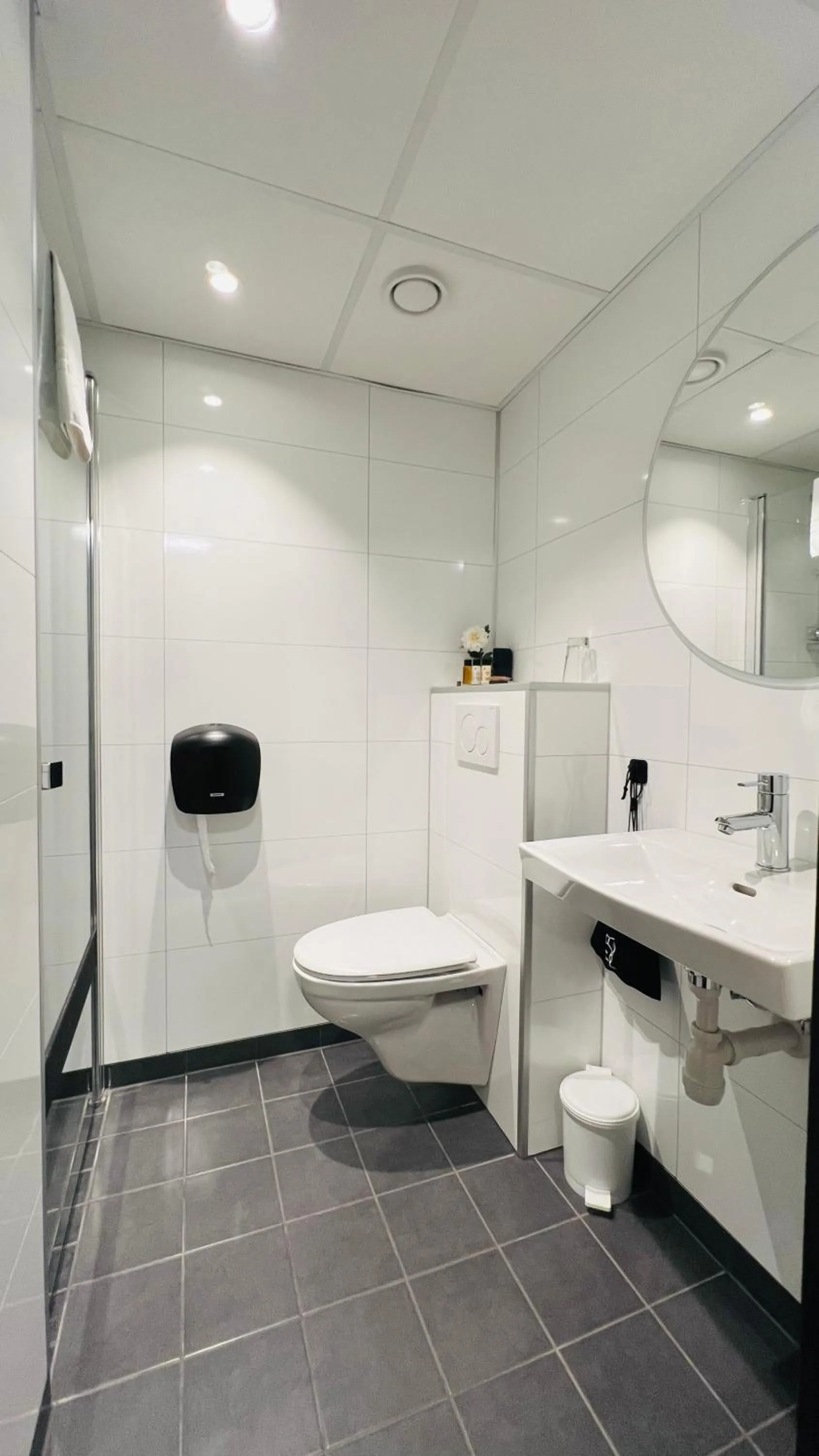 Shower in Narvik Hotel Wivel