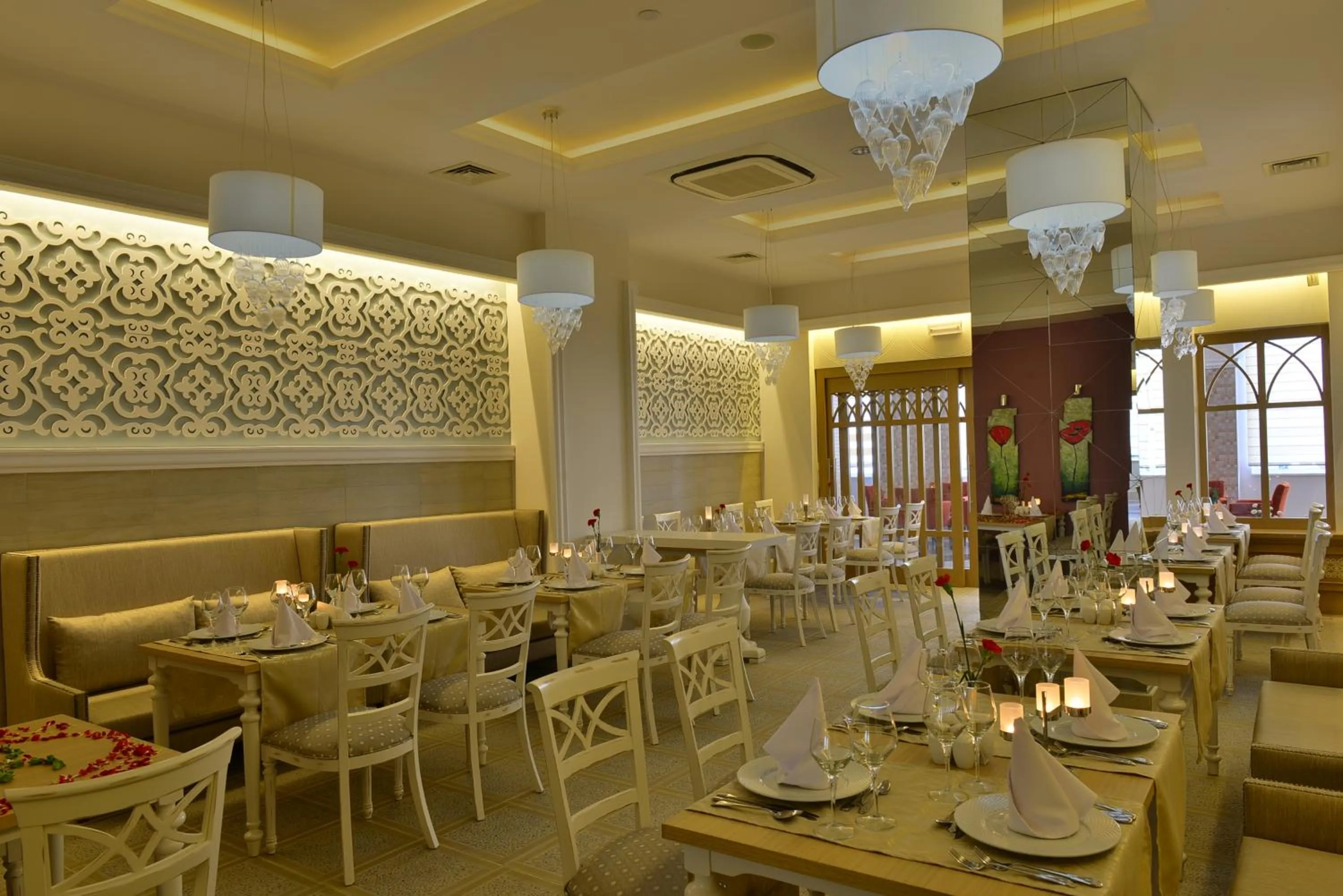 Restaurant/places to eat in Side Crown Serenity Ultra All Inclusive