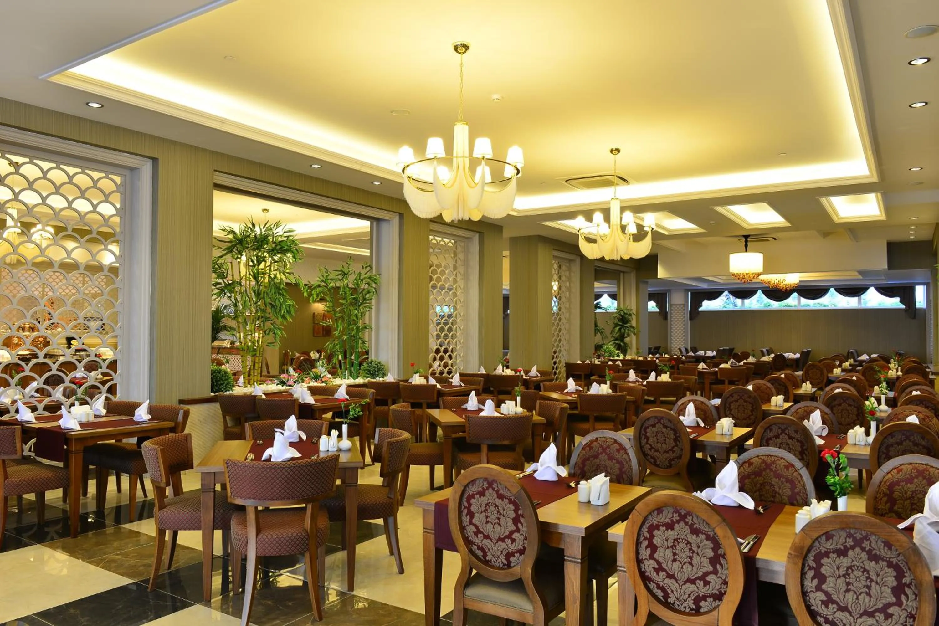 Restaurant/places to eat in Side Crown Serenity Ultra All Inclusive