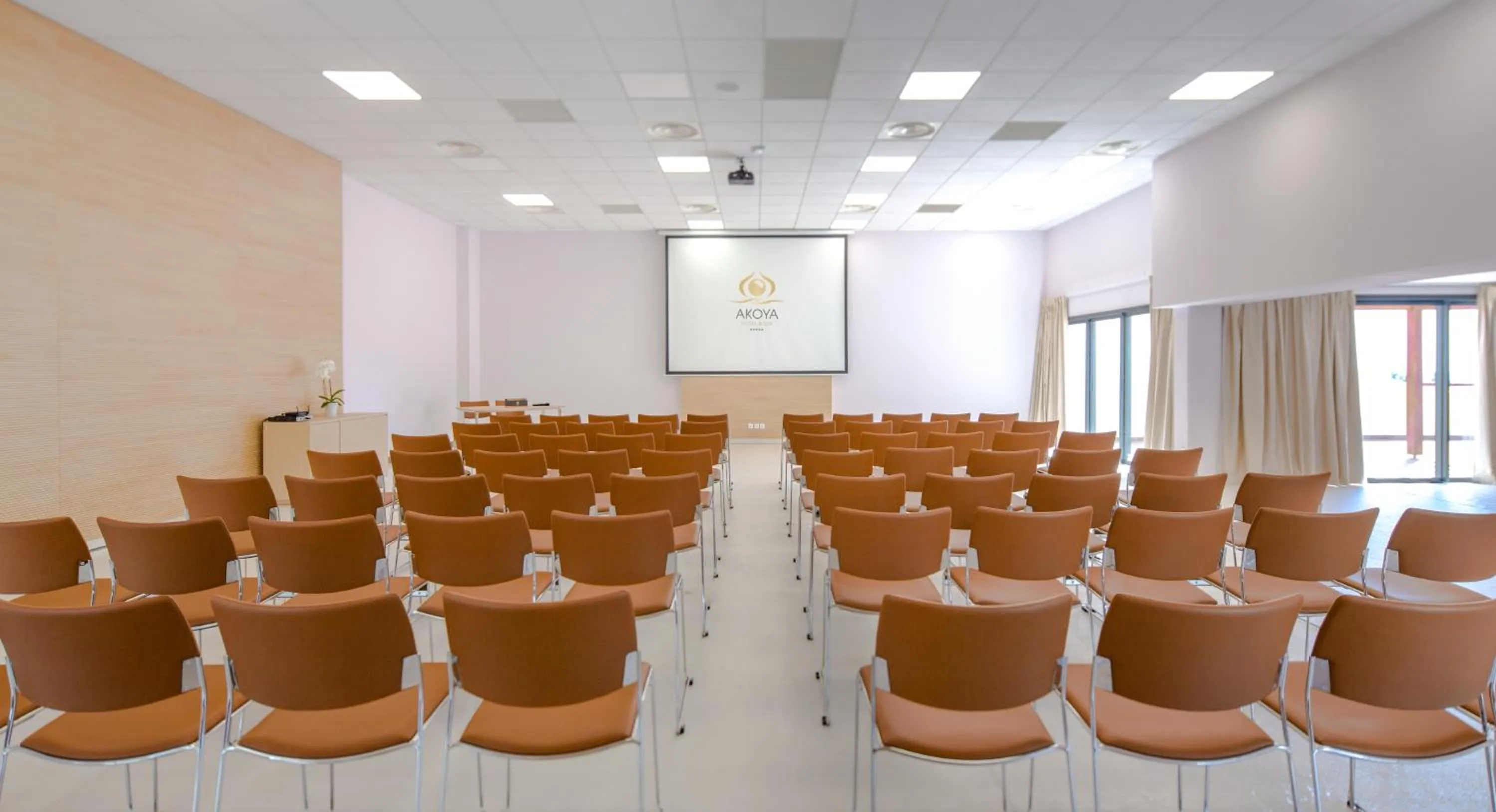 Business facilities in Akoya Hotel & Spa