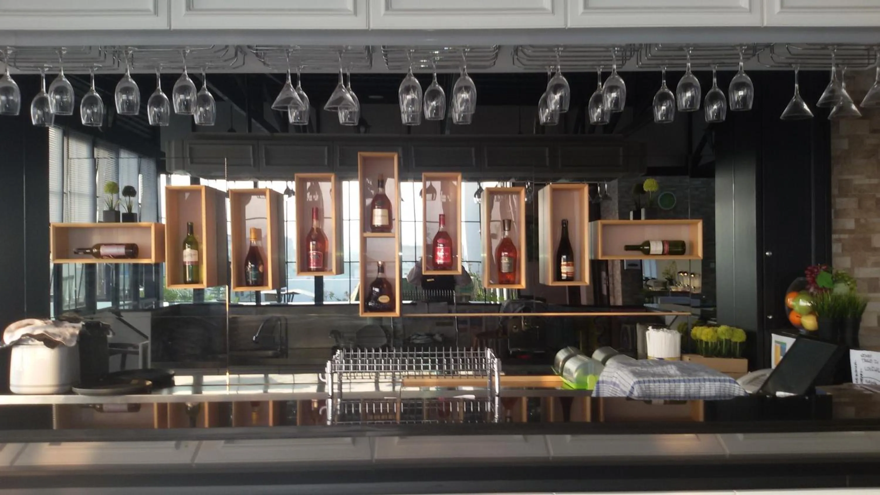 Restaurant/places to eat in Green Eden Hotel