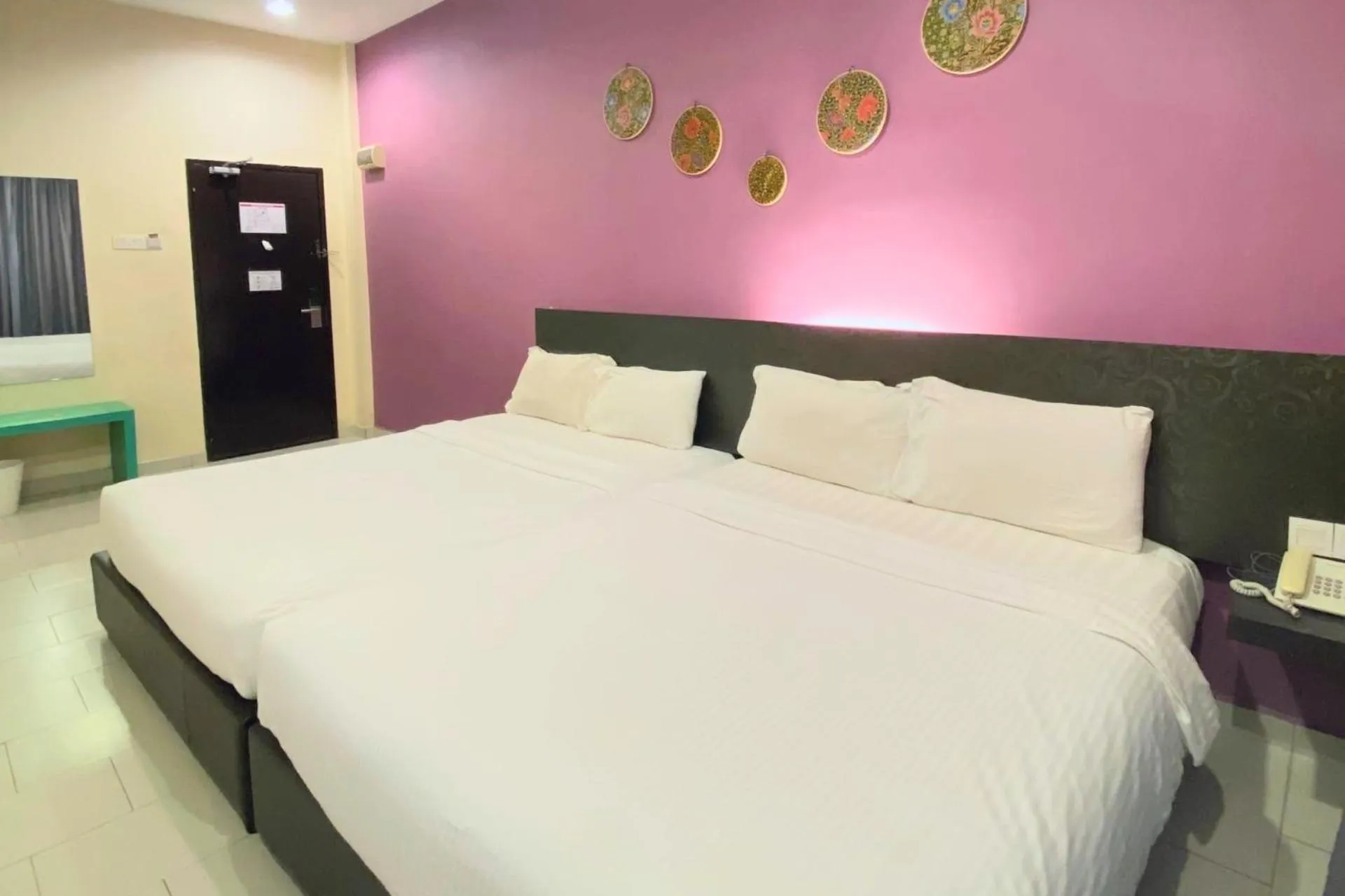 Bed in Hotel Mirage PD