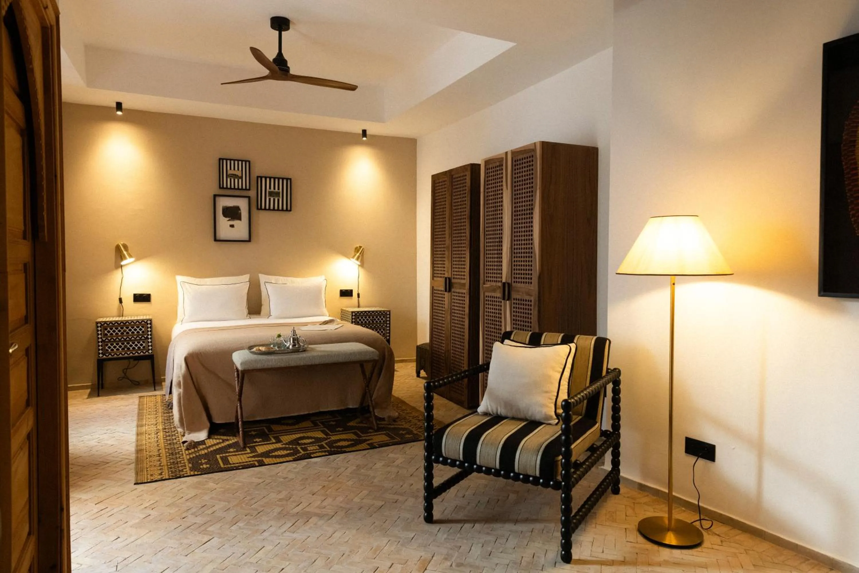 Photo of the whole room, Bed in Riad RK Suites & Spa