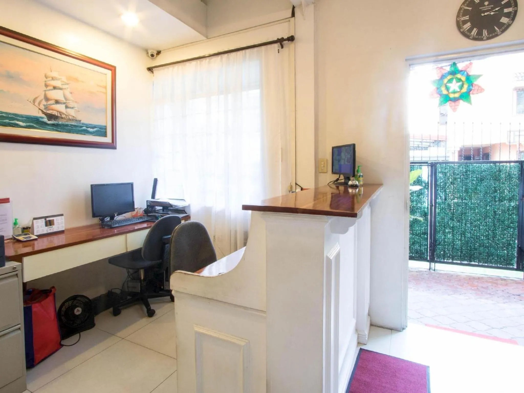 Facade/entrance in Makati Riverside Inn