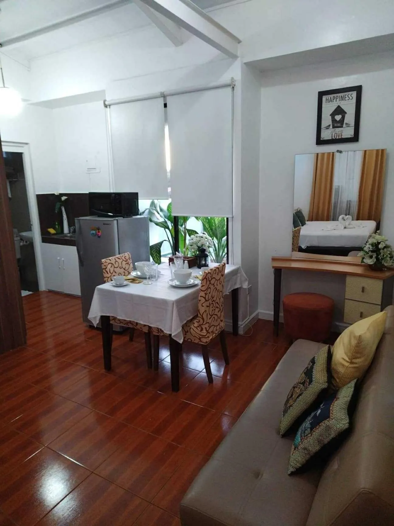 Kitchen or kitchenette in Makati Riverside Inn