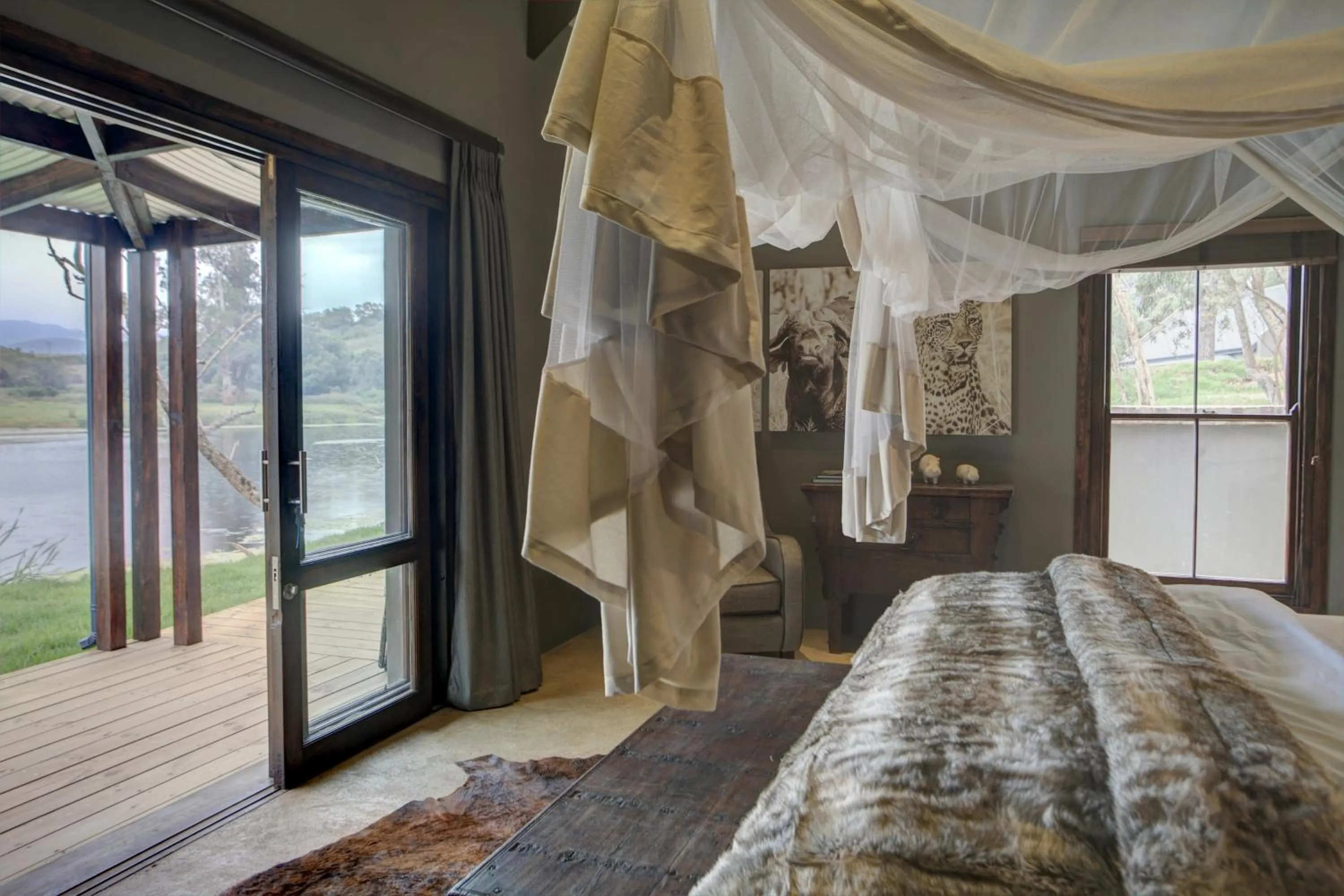 Bedroom, Bed in Botlierskop Bush Villas
