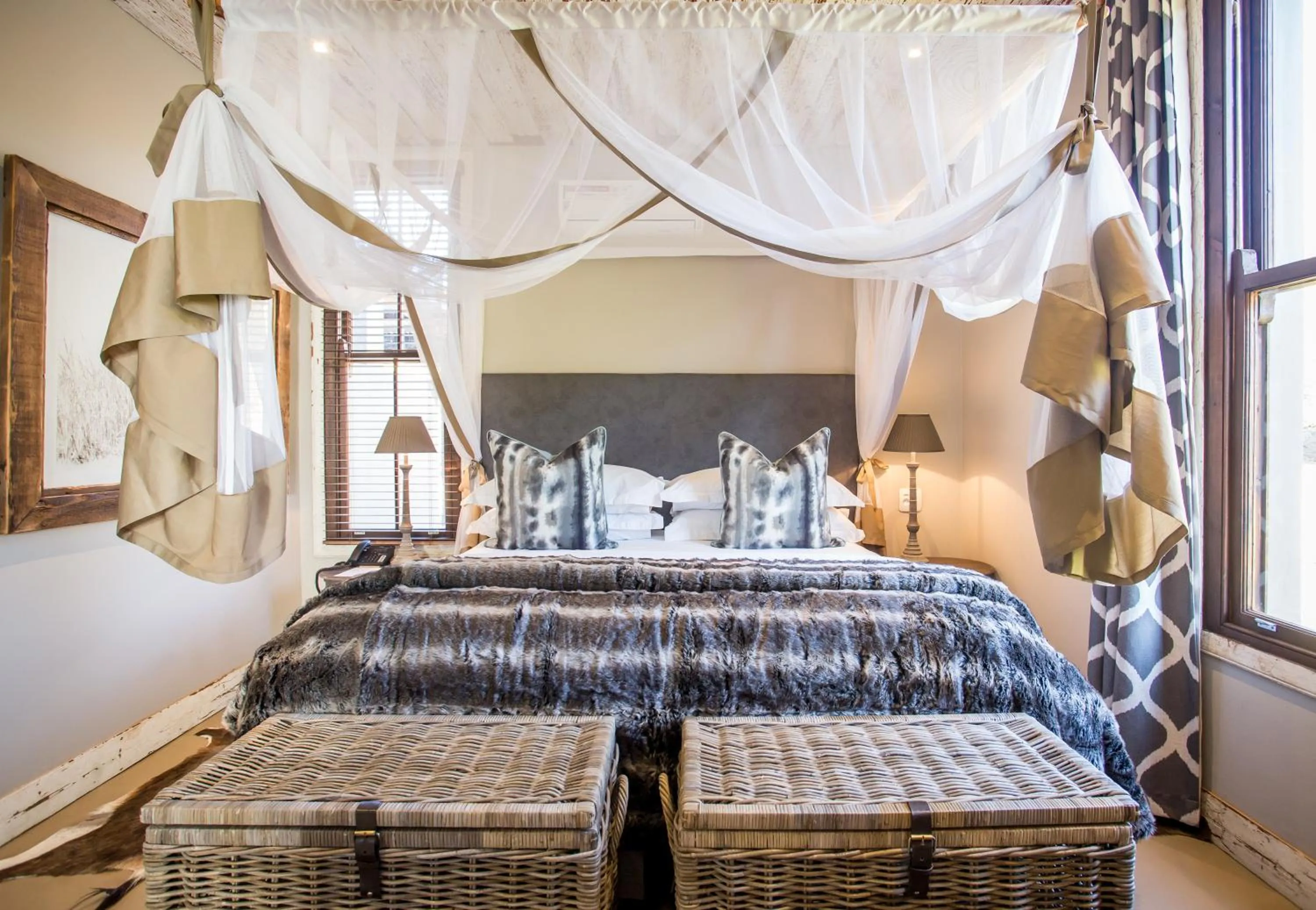 Bedroom, Bed in Botlierskop Bush Villas