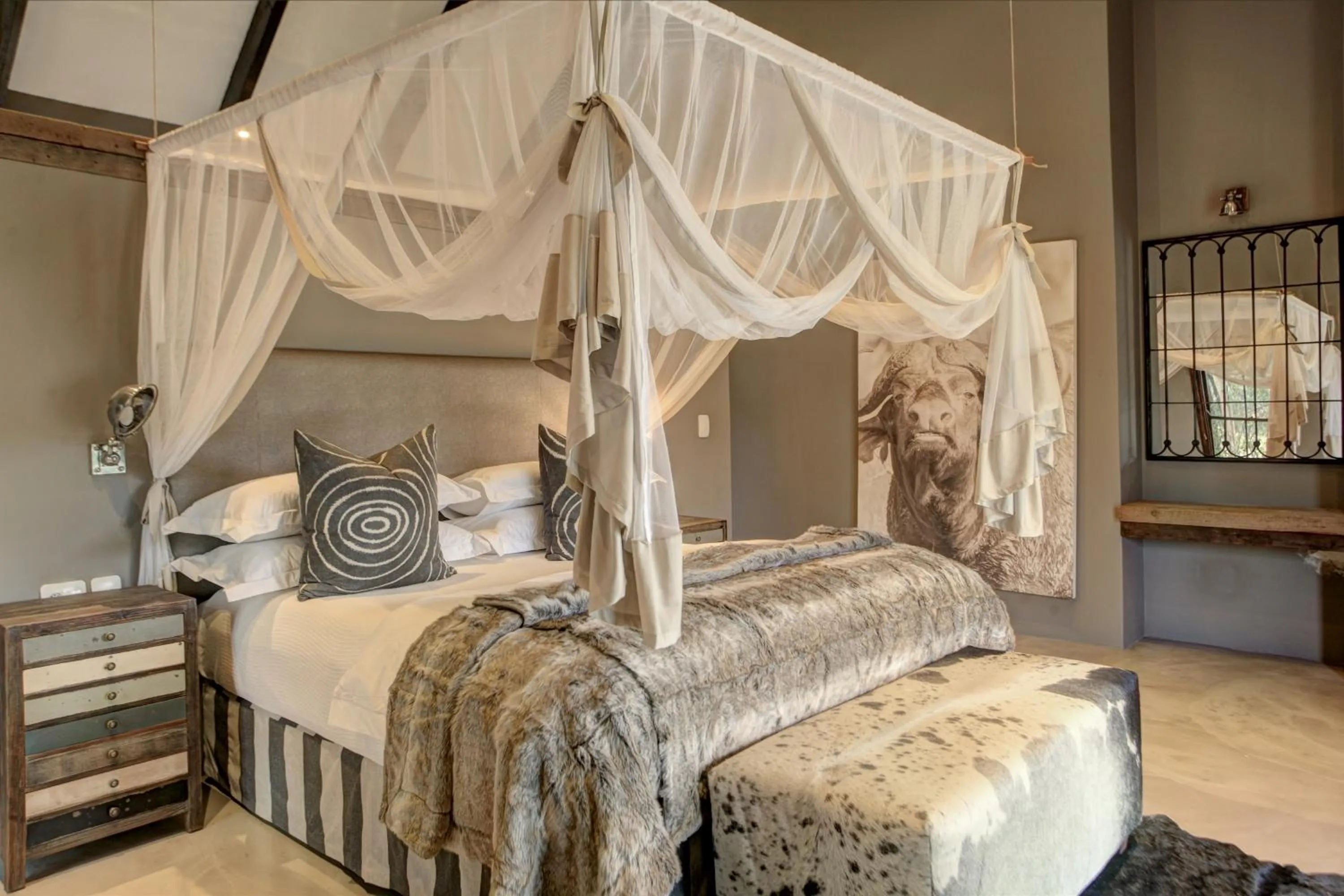 Bedroom, Bed in Botlierskop Bush Villas