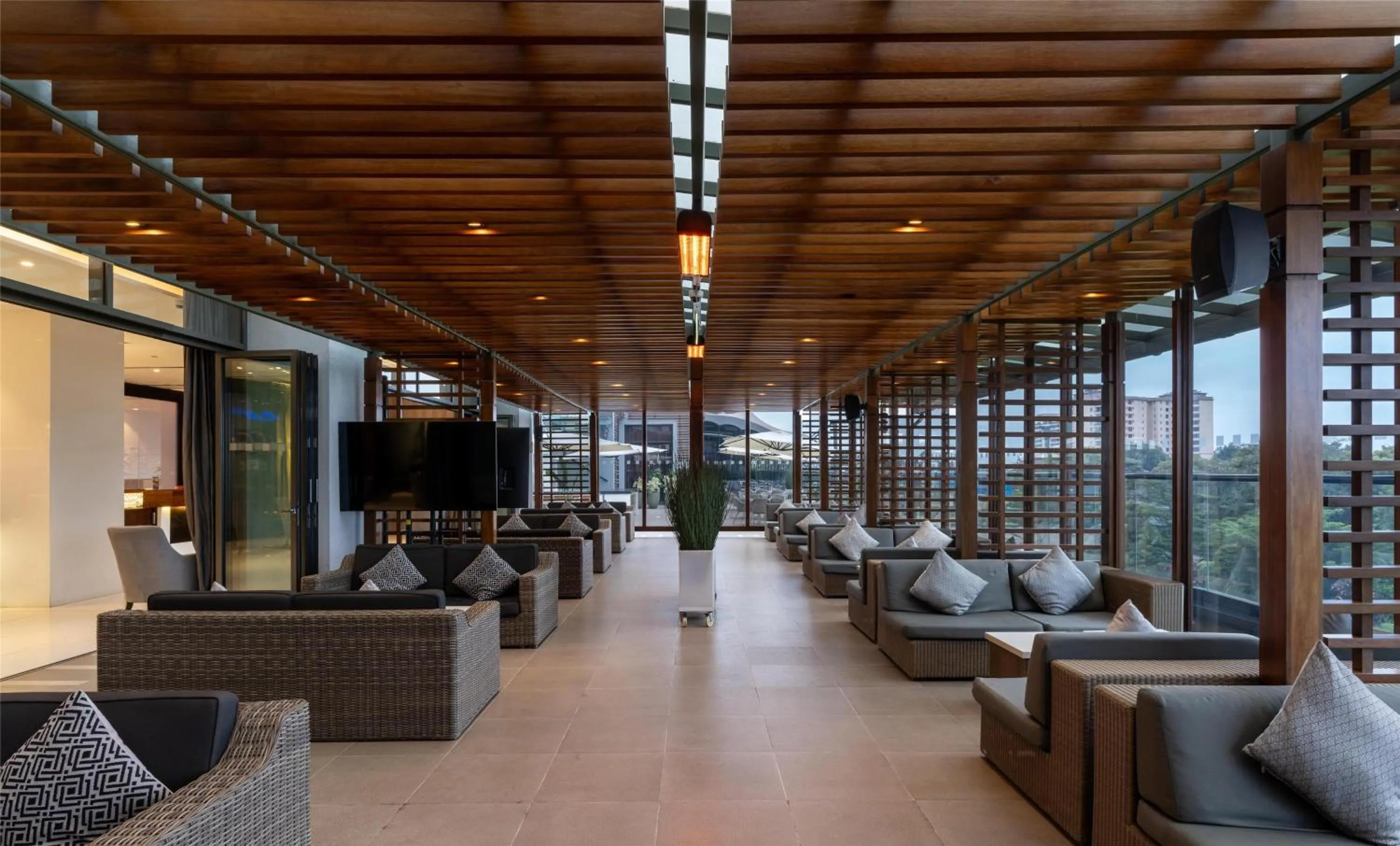 Lounge or bar in Radisson Blu Hotel, Nairobi Upper Hill