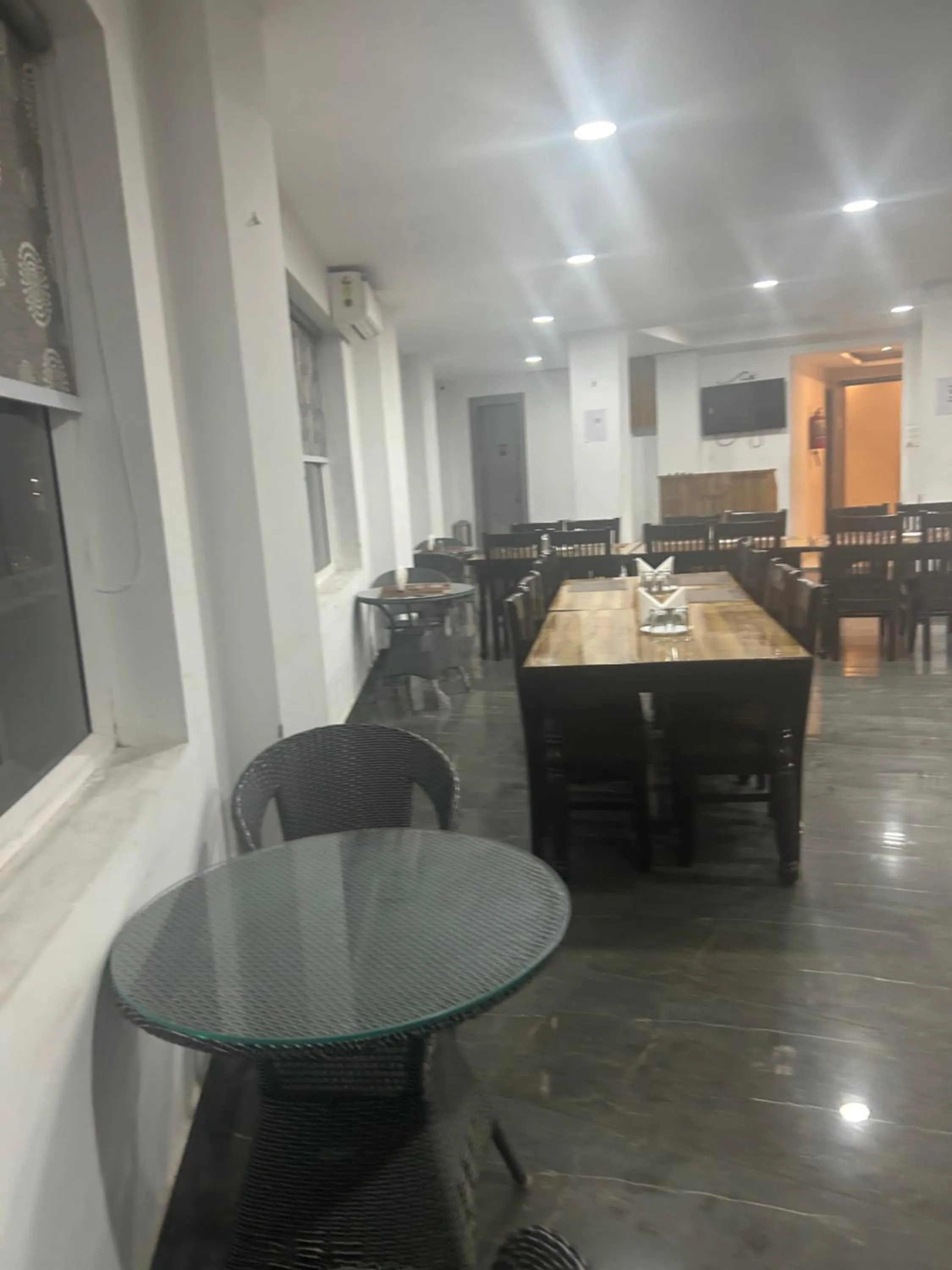 Restaurant/places to eat in Eutopia Beach Resort