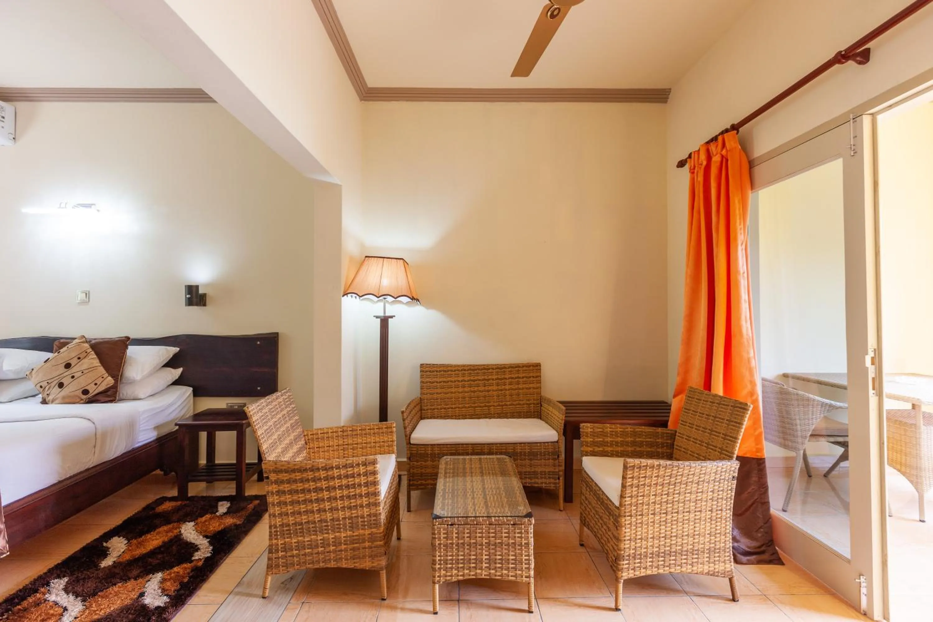 Decorative detail, Bed in Chez Bea Luxury Villa