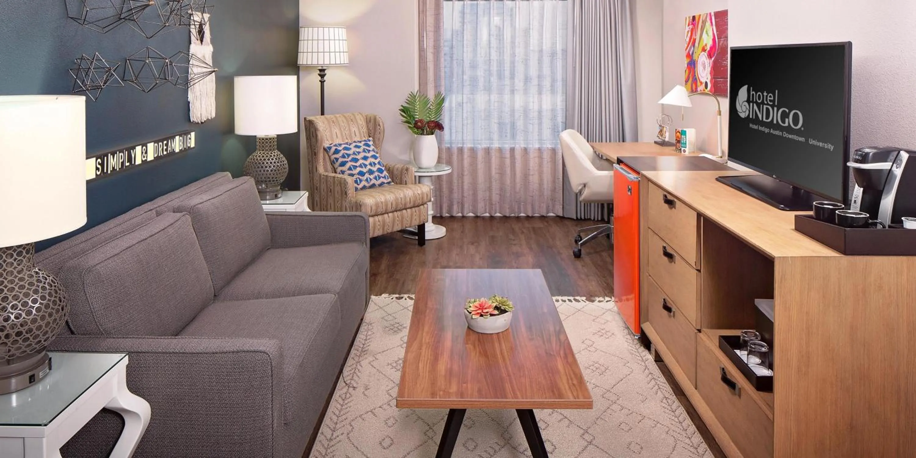 Seating area in Hotel Indigo Austin Downtown - University by IHG