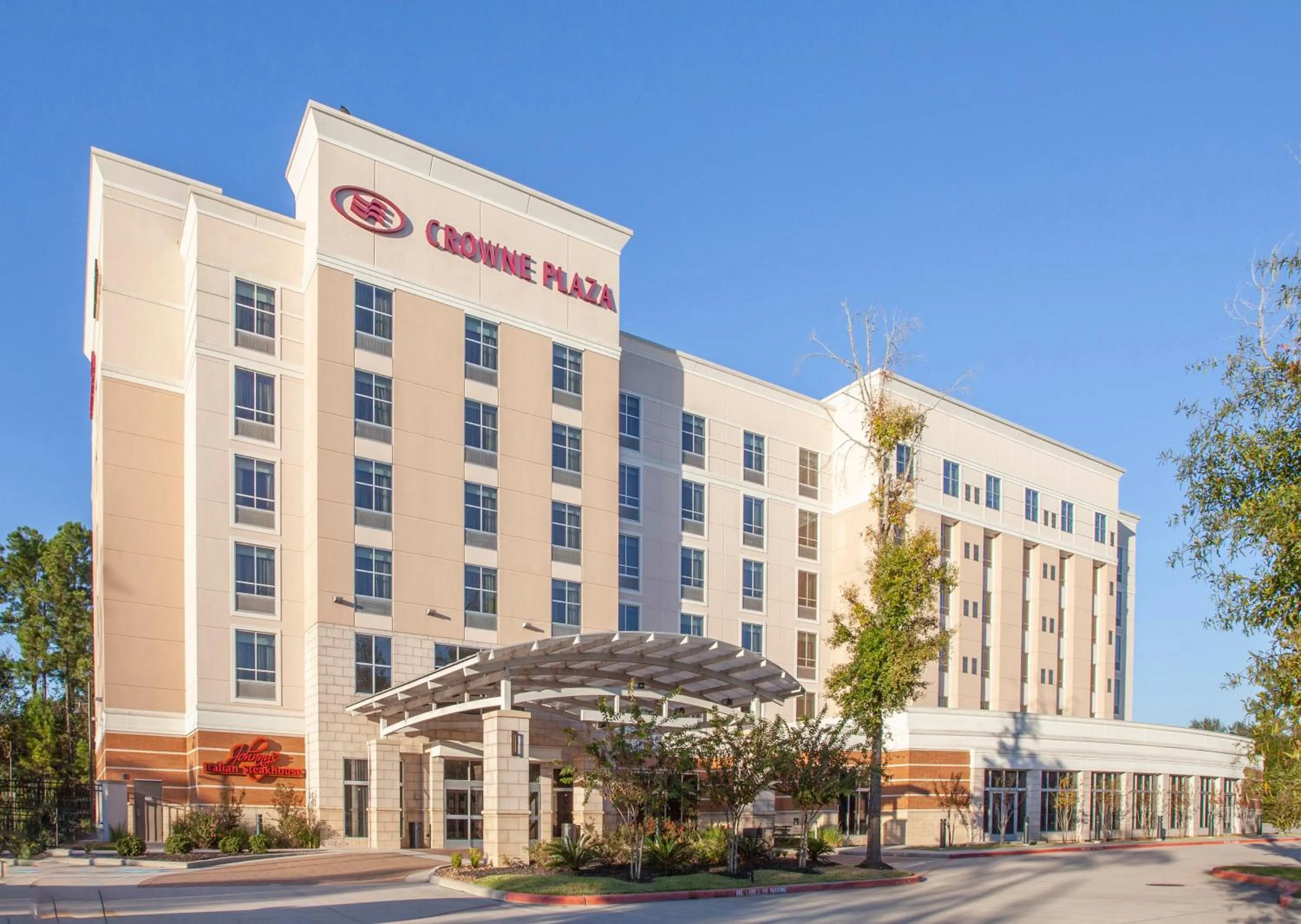 Property building in Crowne Plaza SHENANDOAH - WOODLANDS AREA by IHG