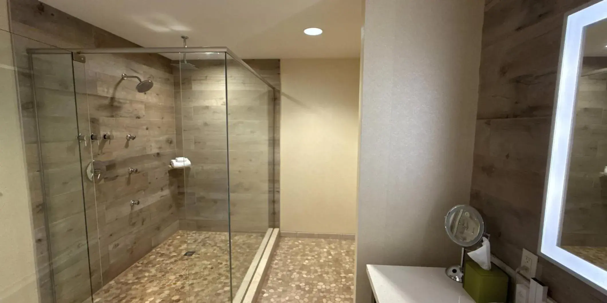 Suite with Two Queen Beds - Non-Smoking in Hotel Indigo Traverse City by IHG Suite with Two Queen Beds - Non-Smoking in Hotel Indigo Traverse City by IHG