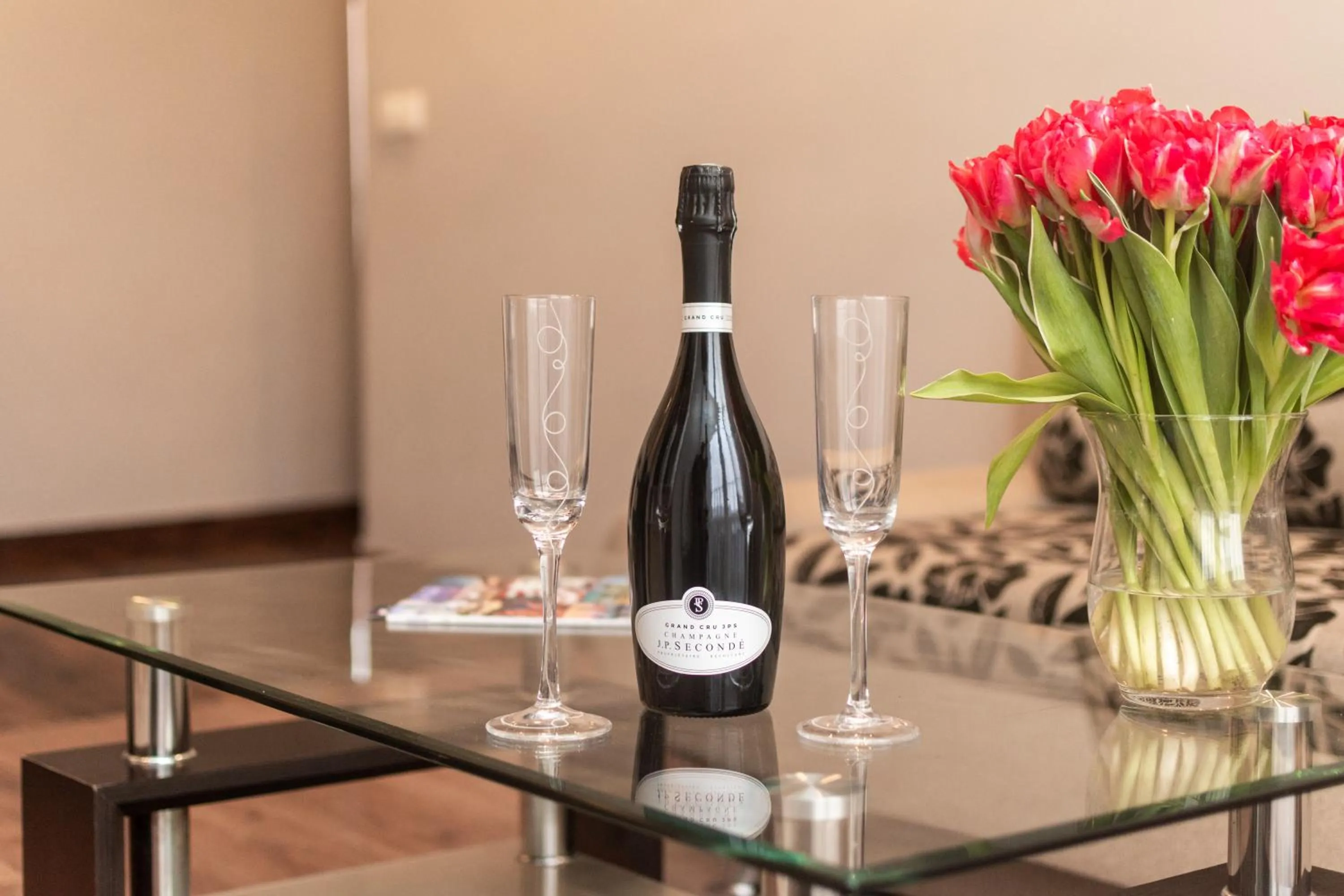 Decorative detail in Apartament Chmielna by Your Freedom