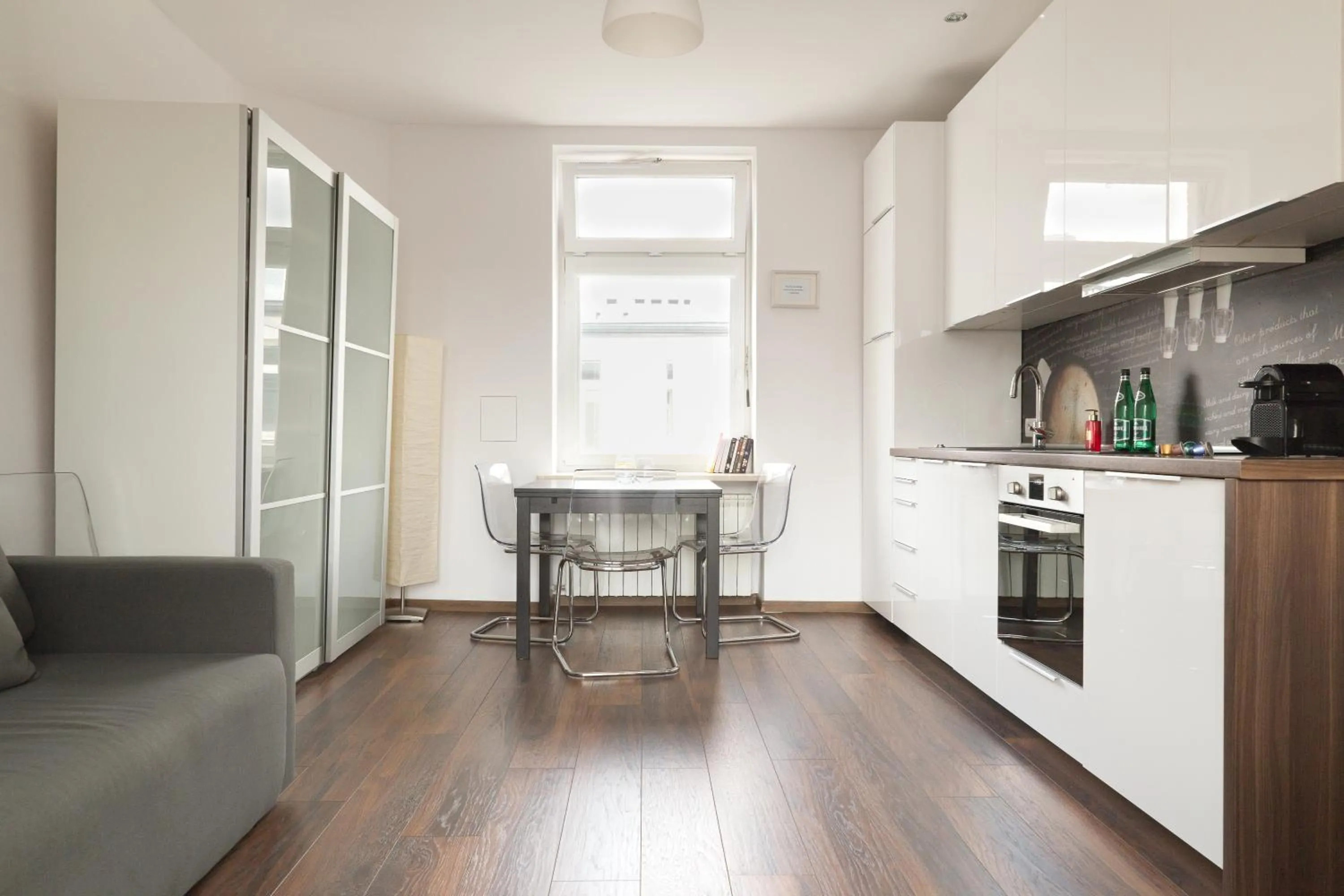 Living room in Apartament Chmielna by Your Freedom