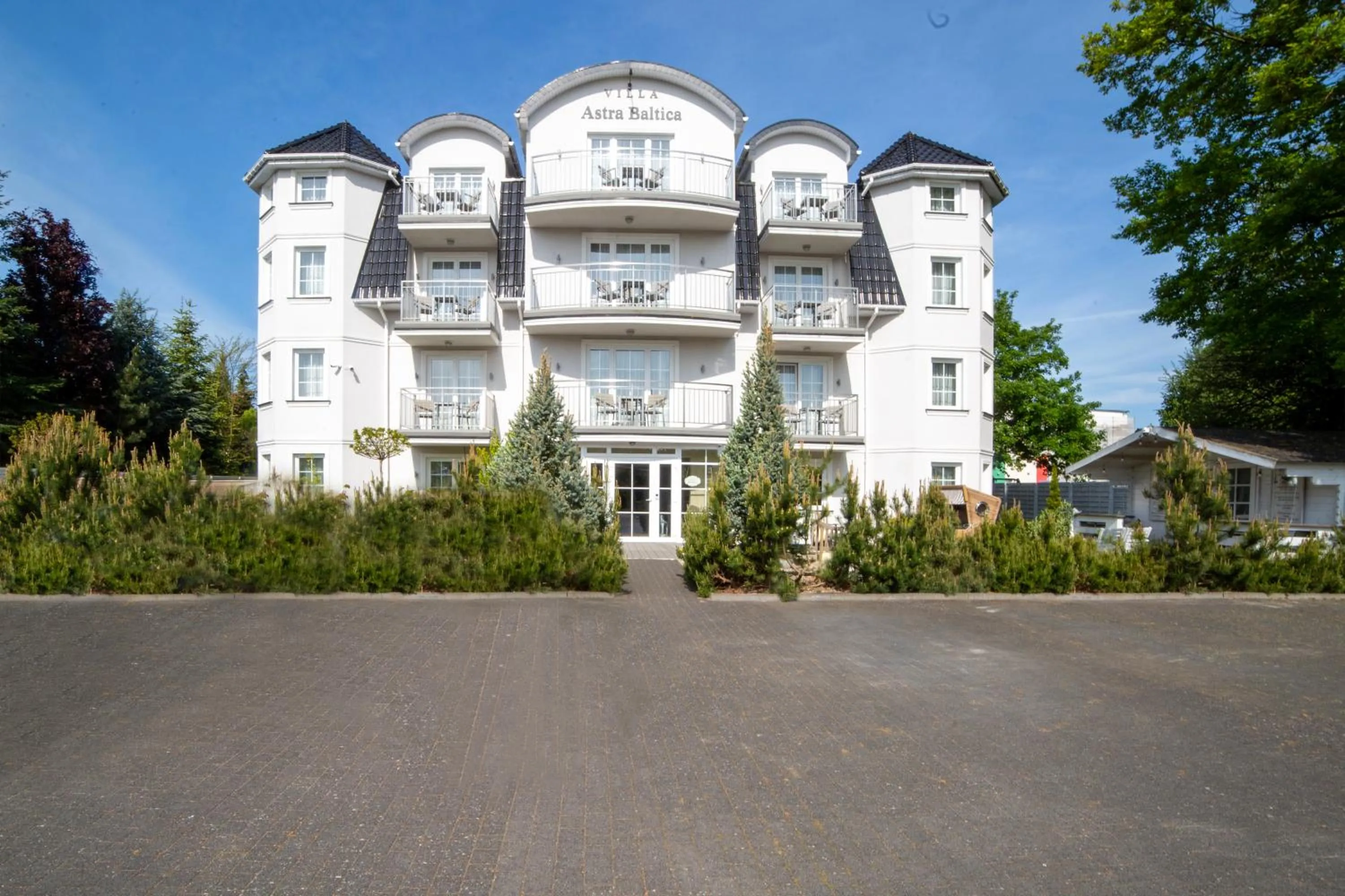 Property building in Villa Astra Baltica