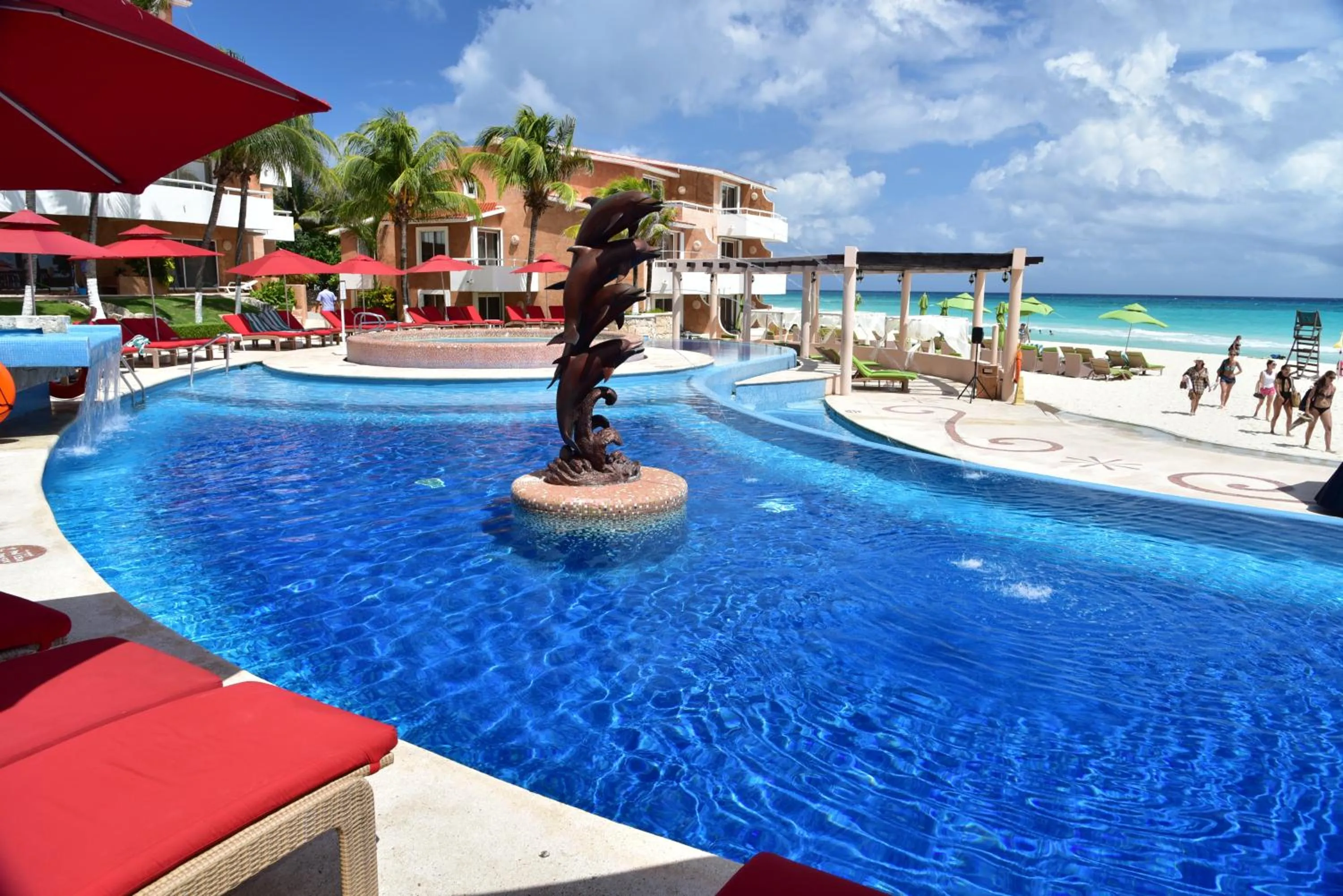 Swimming Pool in Sunset Fishermen Beach Resort - All Inclusive