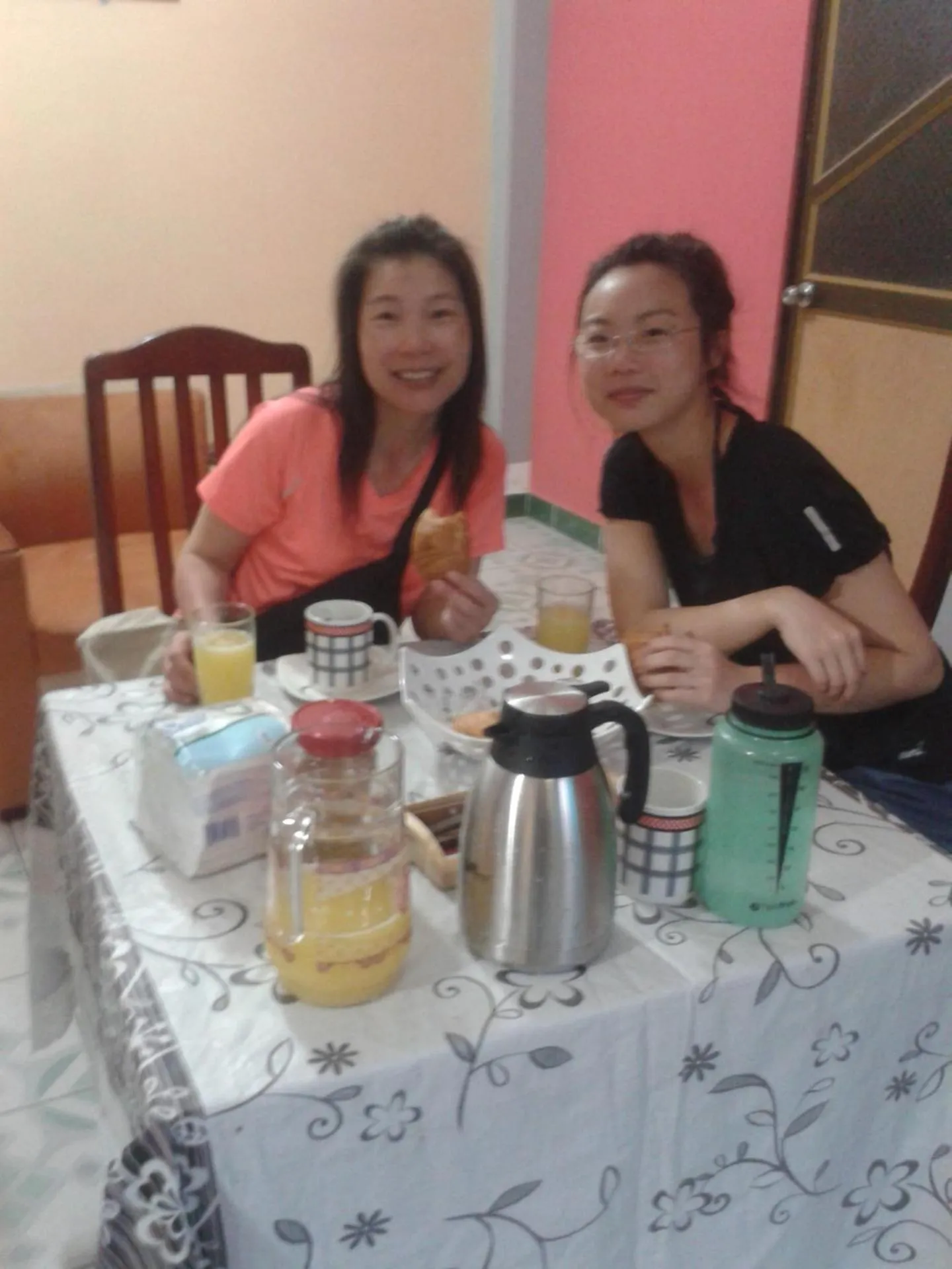 Restaurant/places to eat in Hotel Platinum Class