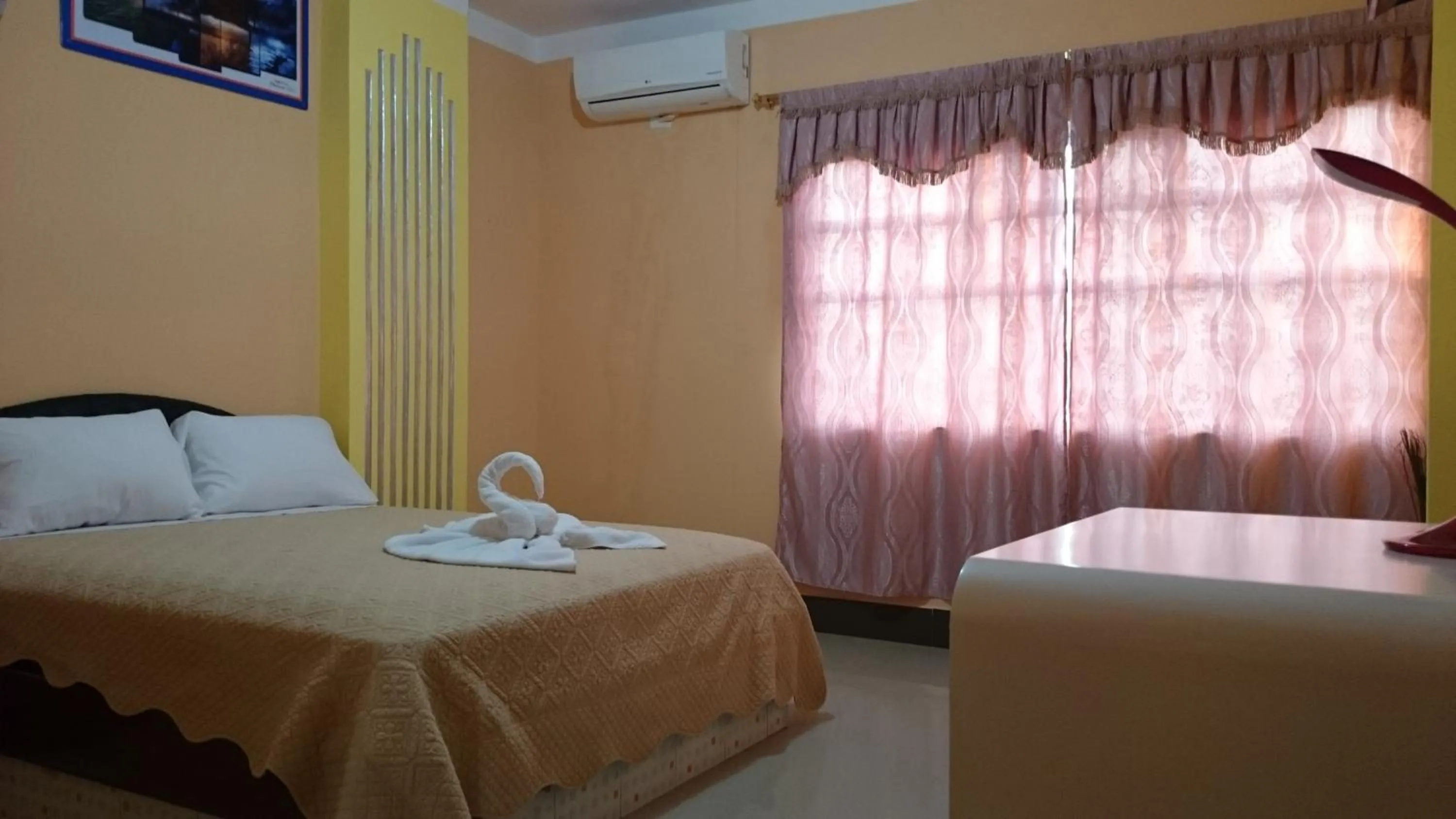 Photo of the whole room, Bed in Hotel Platinum Class