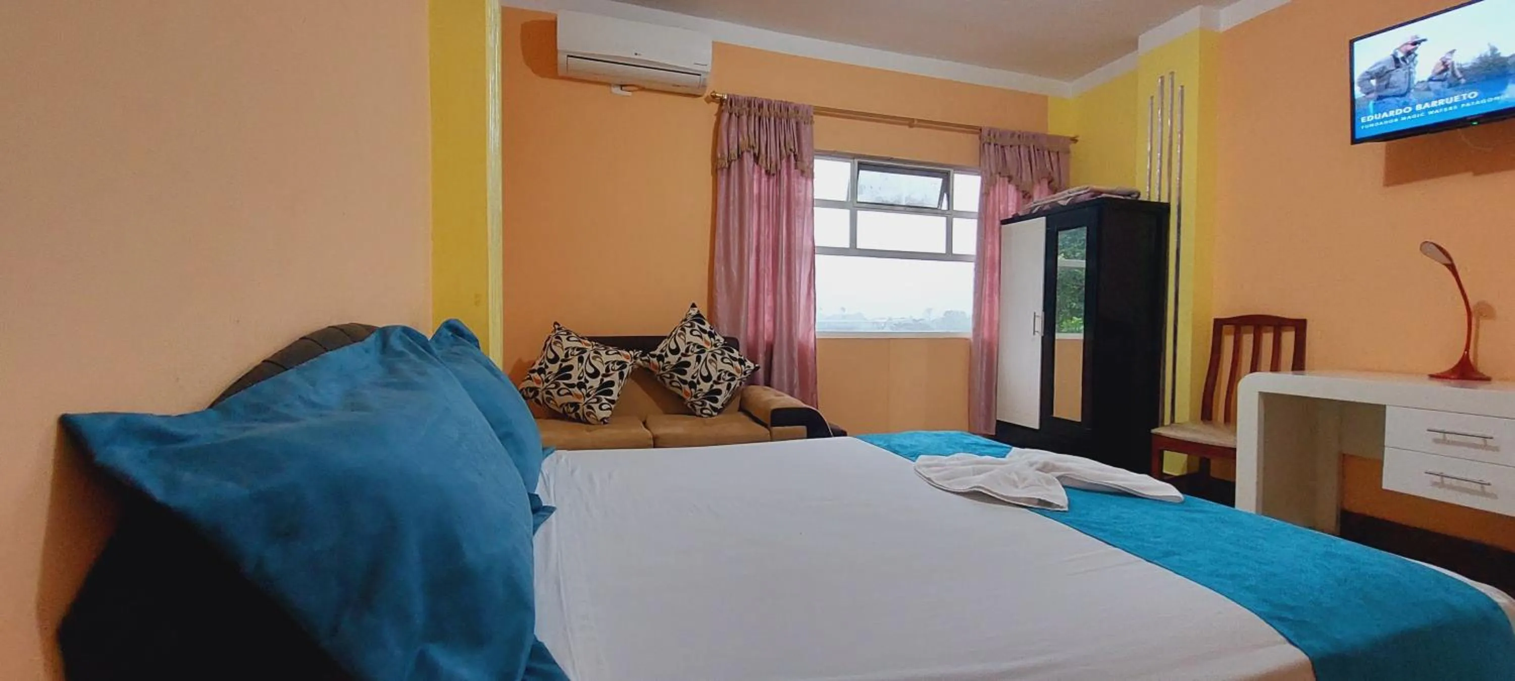 Photo of the whole room, Bed in Hotel Platinum Class